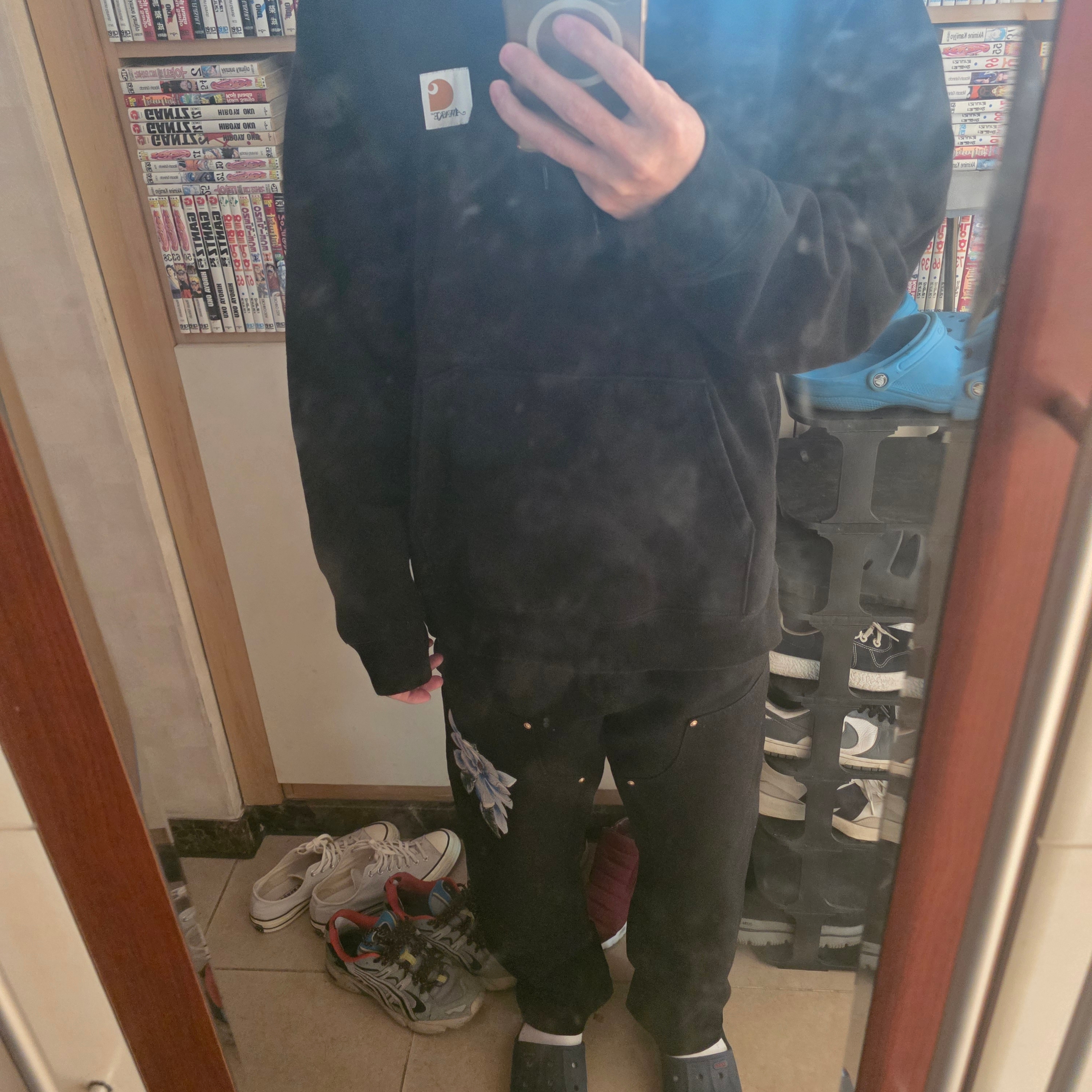 Carhartt WIP x Awake NY Hoodie Black 착용 스타일 - 1