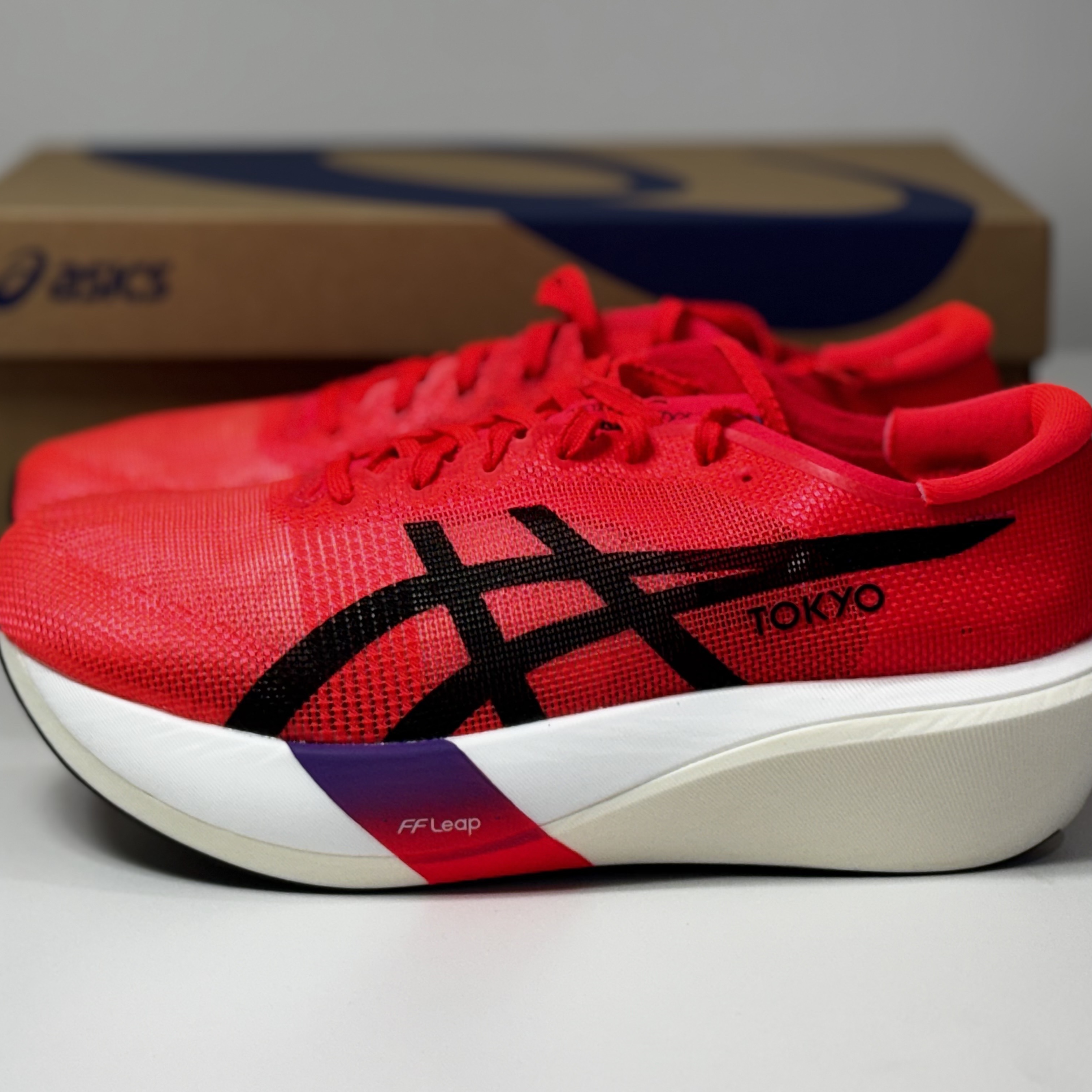 Asics Metaspeed Edge Tokyo Flash Red Black 착용 스타일