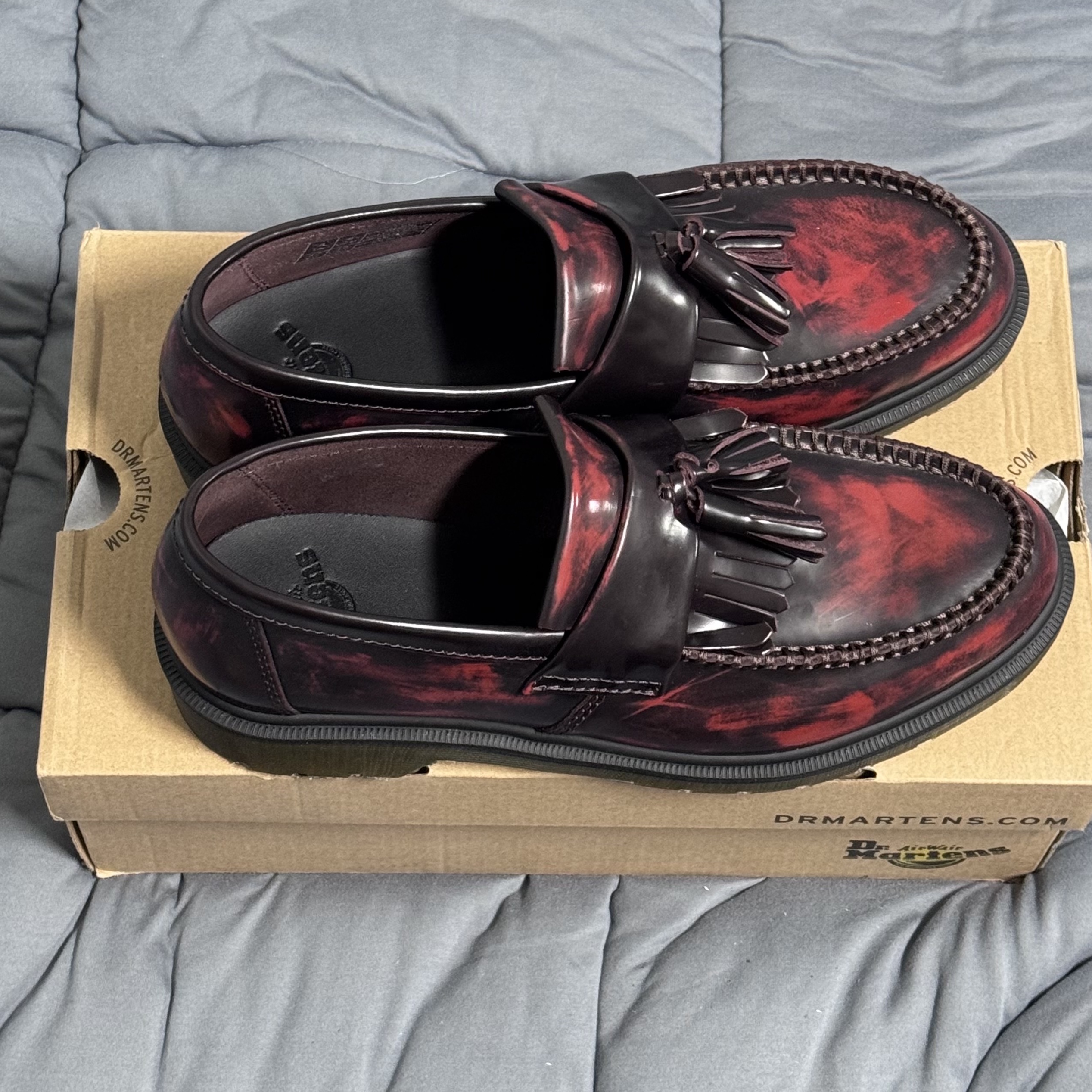 Dr. Martens Adrian Arcadia Leather Loafers Cherry Red 착용 스타일 - 2