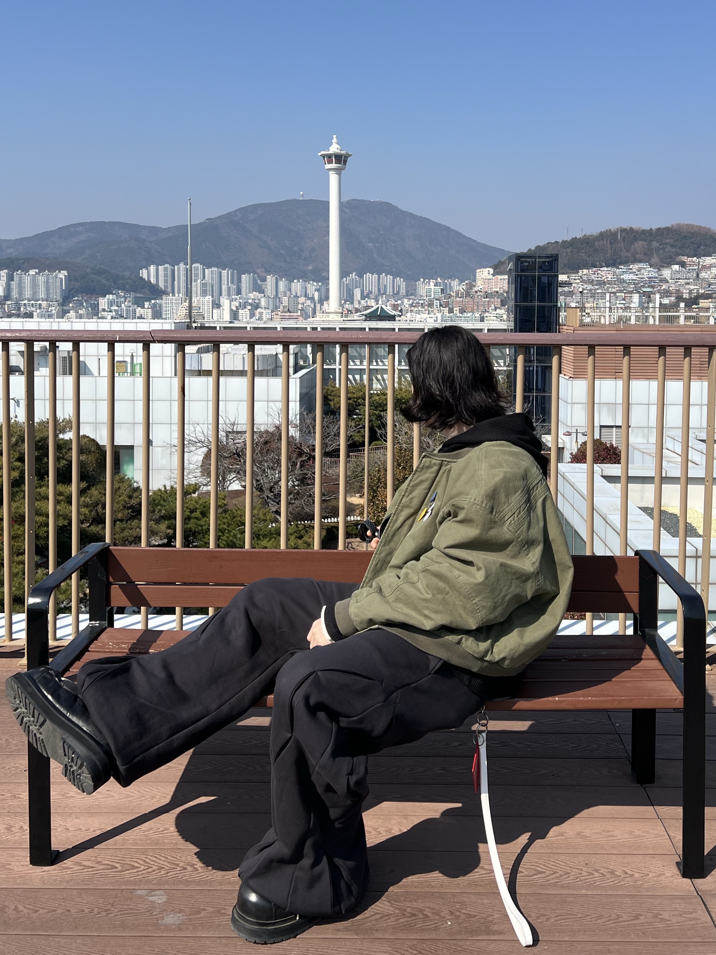 Nonnod Sulfur Dye Serge Bomber Jacket Vintage Khaki 착용 스타일 - 6