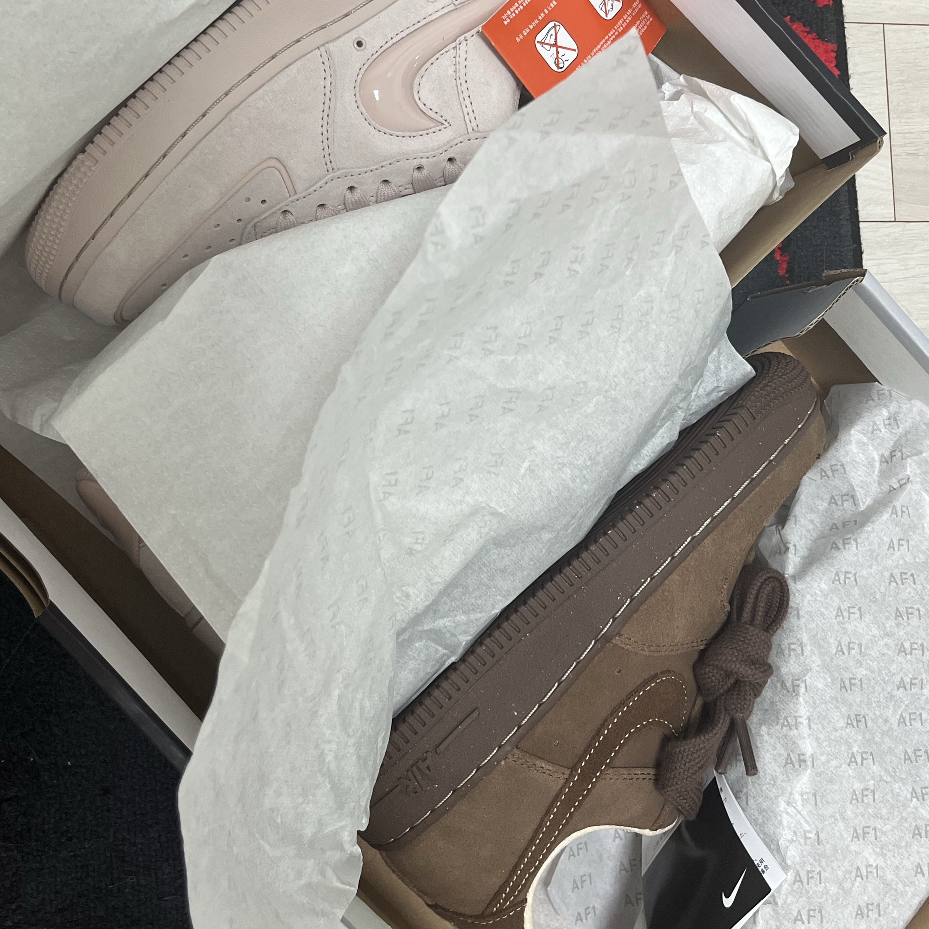 (W) Nike Air Force 1 '07 Cacao Wow, (W) Nike Air Force 1 '07 Silt Red Particle Pink 착용 스타일 - 2
