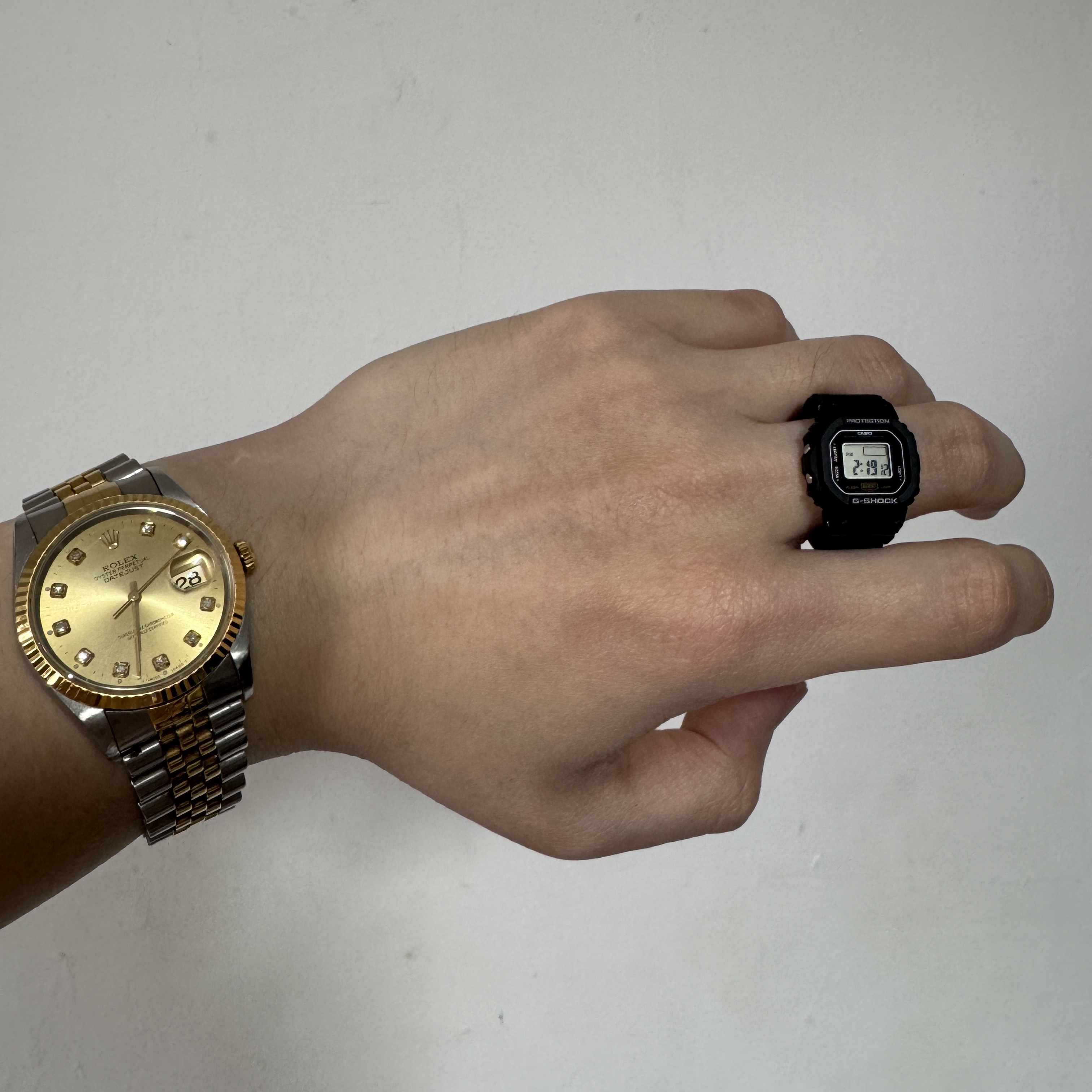 Casio G-Shock Nano DWN-5600-1, Casio G-Shock GW-M5610BC-1 착용 스타일 - 2