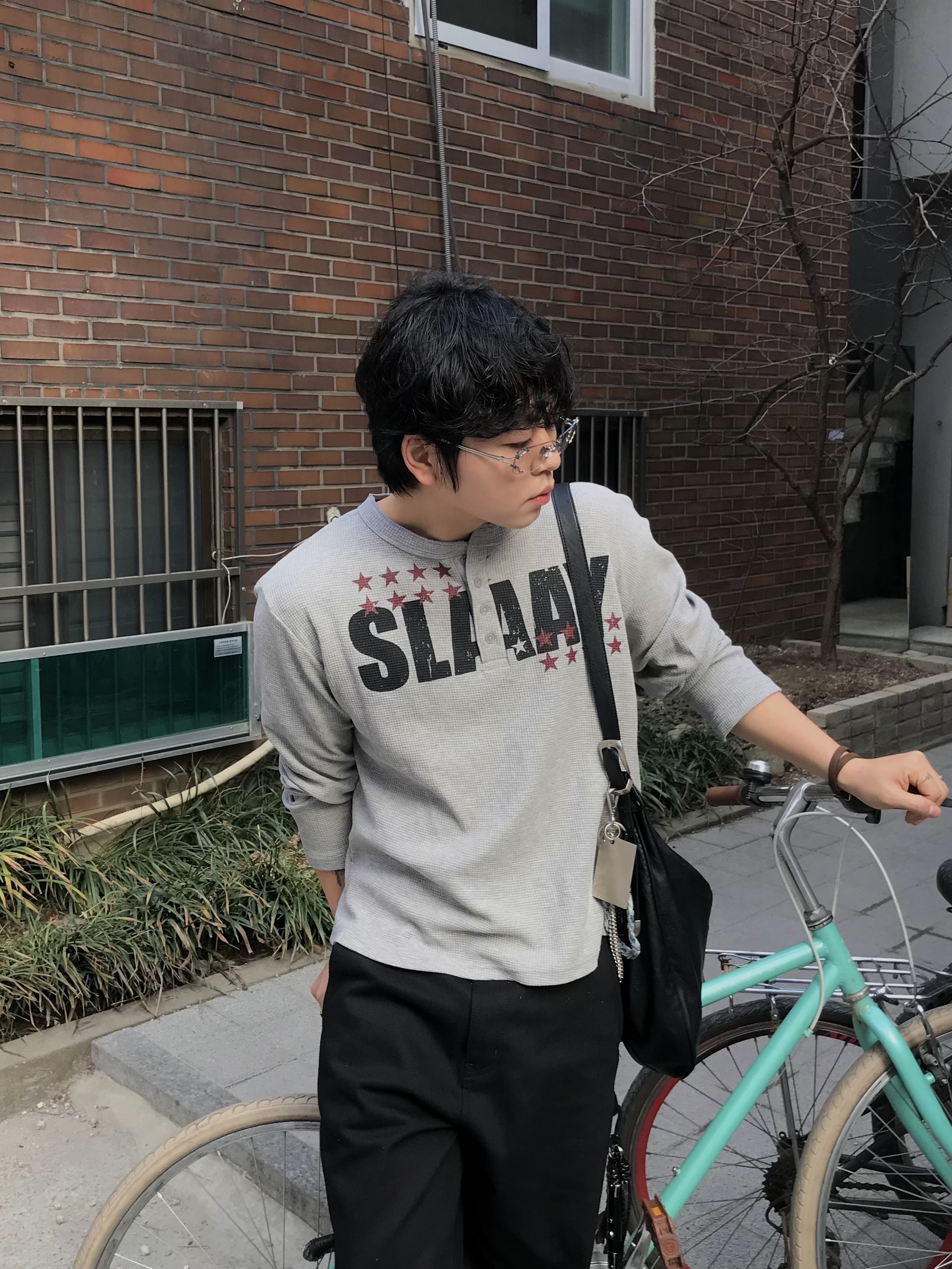 Dr. Martens x Rick Owens 1460 Quad Sole Mega Lace Boots Black, Haleine Cropped Nubuck Structured Jacket Black (WJ308) 착용 스타일 - 5