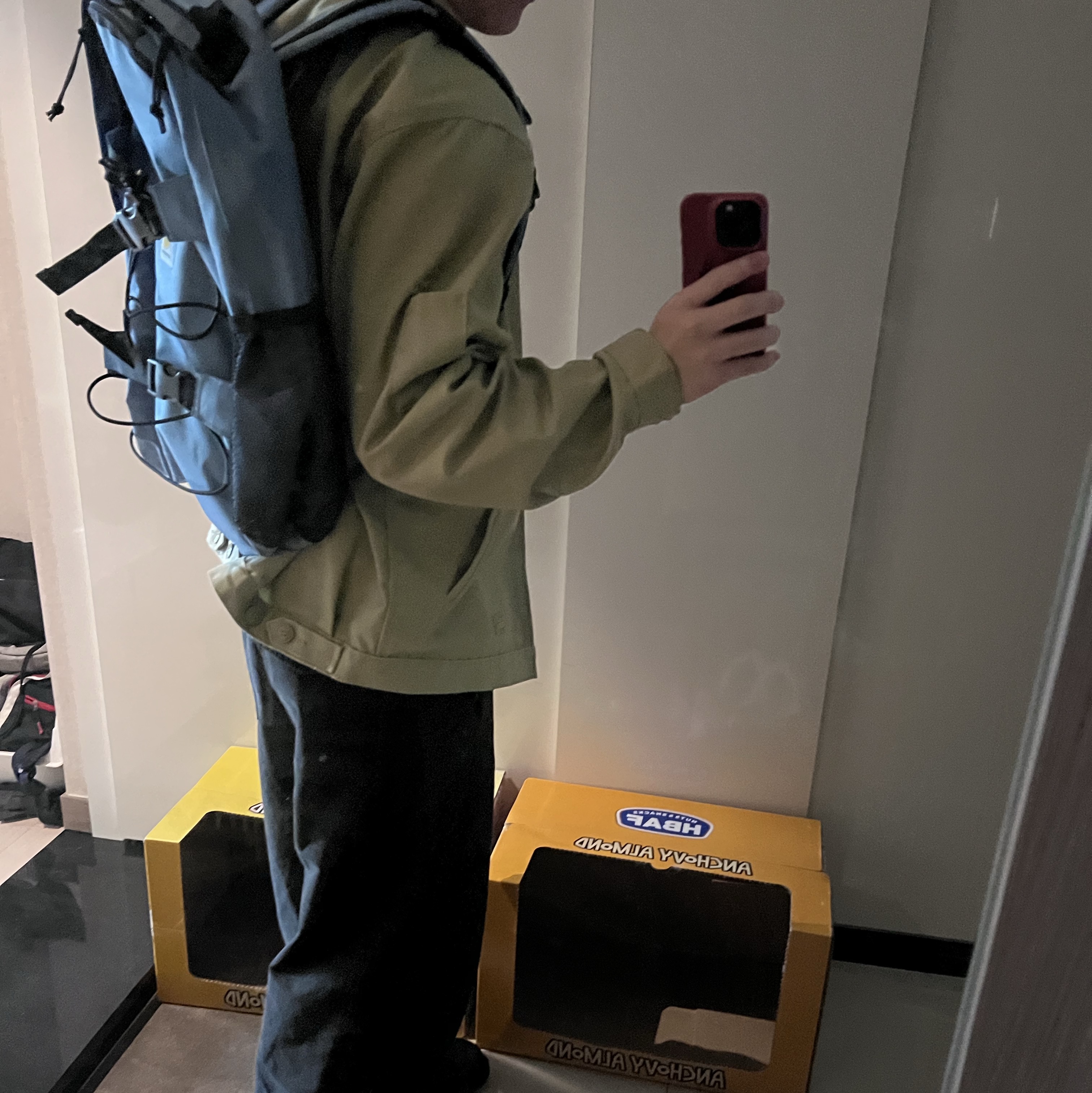 Carhartt WIP Kickflip Backpack Sorrent, Dickies Insulated Eisenhower Jacket Regular Khaki 착용 스타일 - 2
