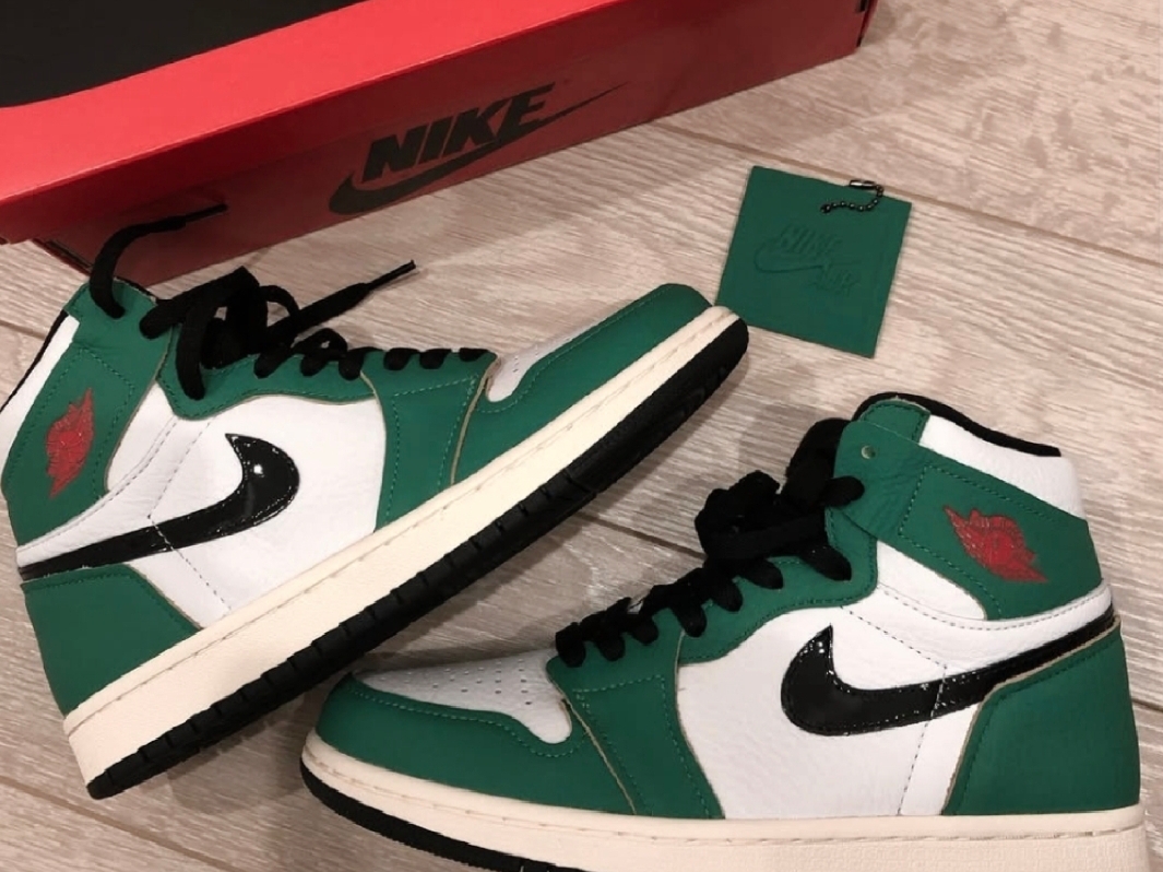 (W) Jordan 1 Retro High OG Lucky Green 착용 스타일