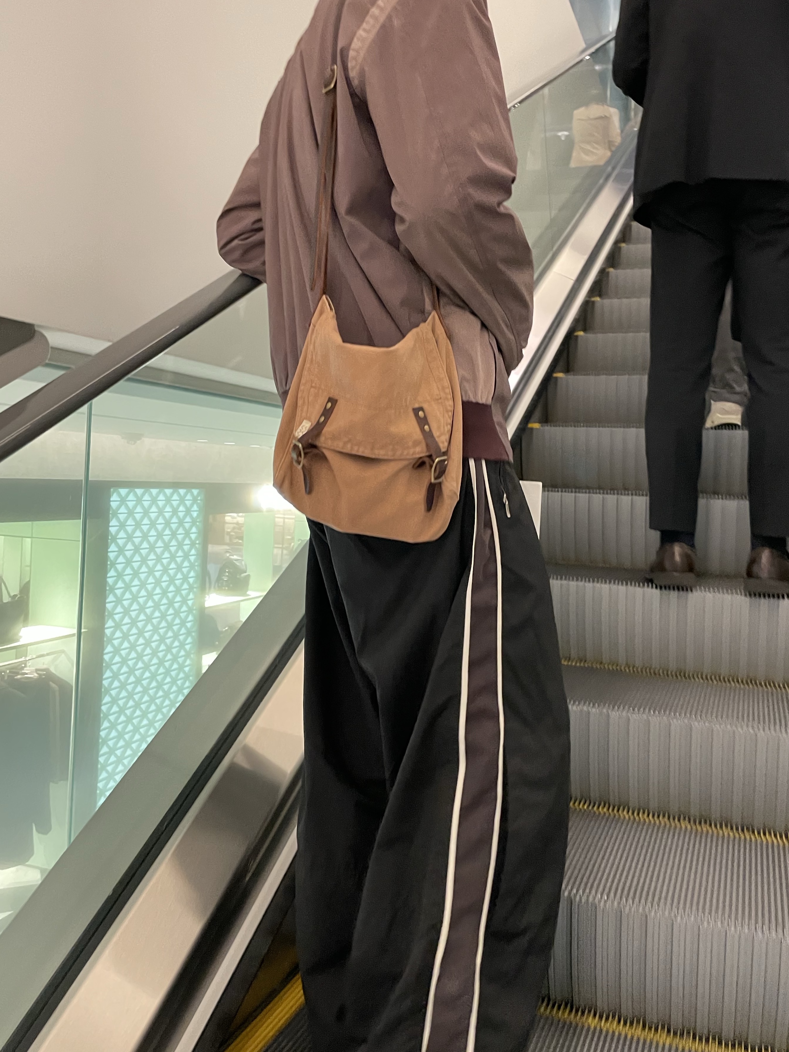 Polyteru 1011 Nylon Track Pants Sport Black - 24SS 착용 스타일