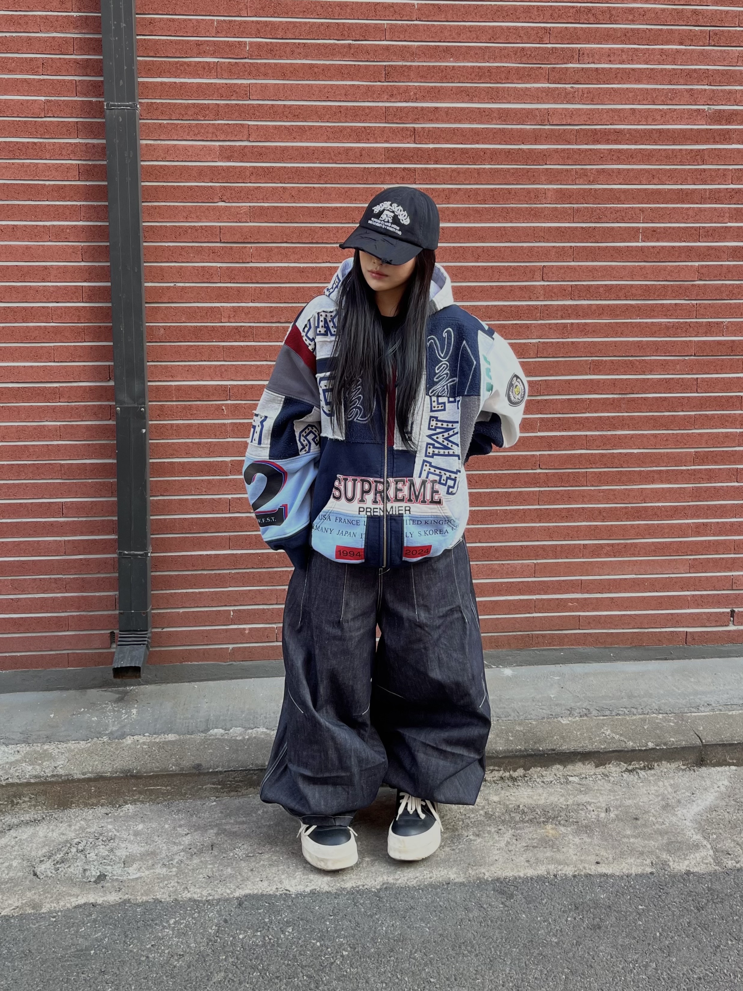 Supreme Patchwork Zip Up Hooded Sweatshirt Navy - 25SS, Rick Owens Hollywood Mega Bumper Geobasket in Full Grain Calf Leather Black Milk 착용 스타일 - 4