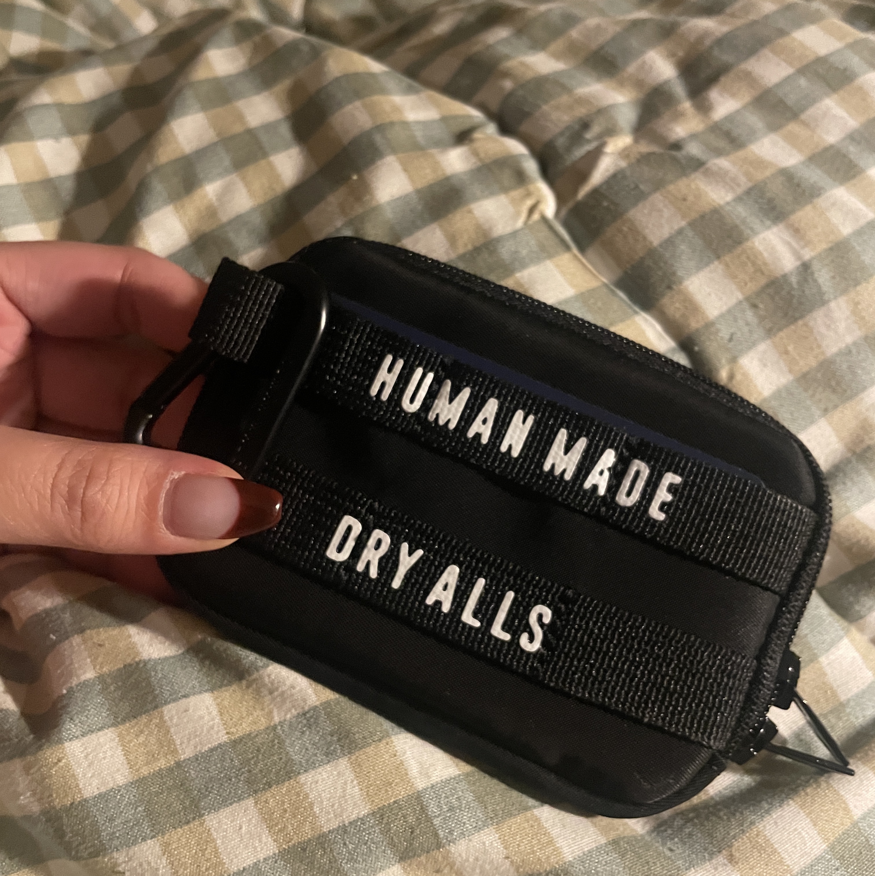 Human Made Military Card Case Black 착용 스타일