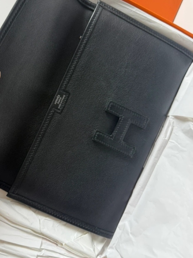 Hermes Jige Elan 29 Clutch Swift & Noir 착용 스타일 - 2