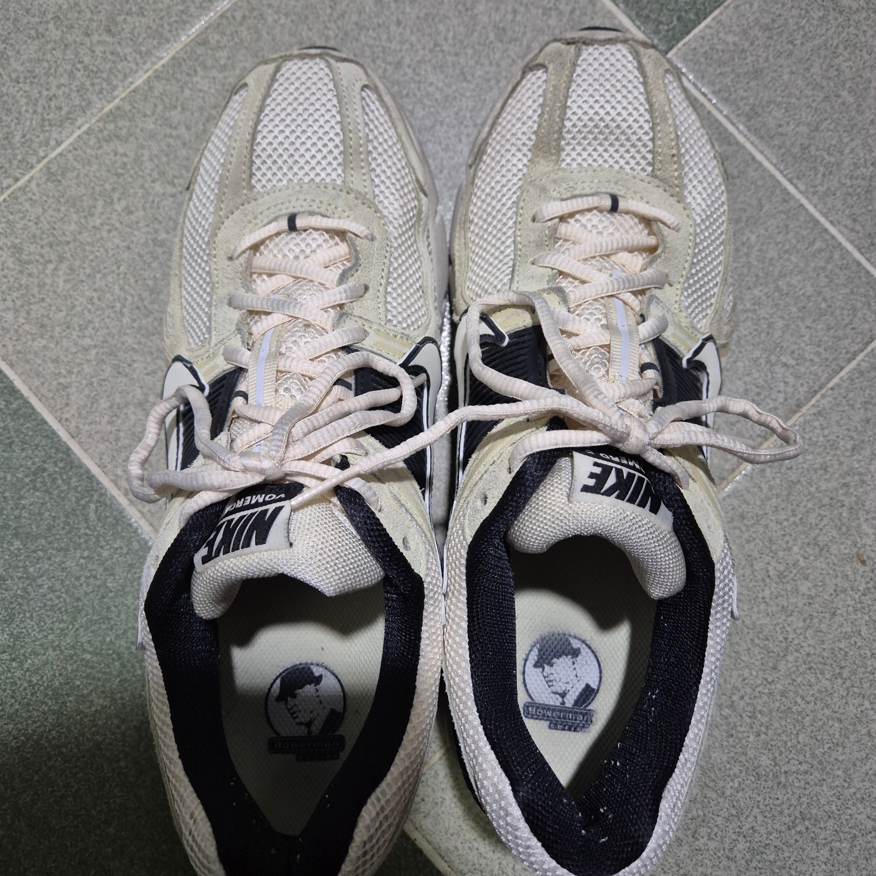 Nike Zoom Vomero 5 White Platinum Tint 착용 스타일