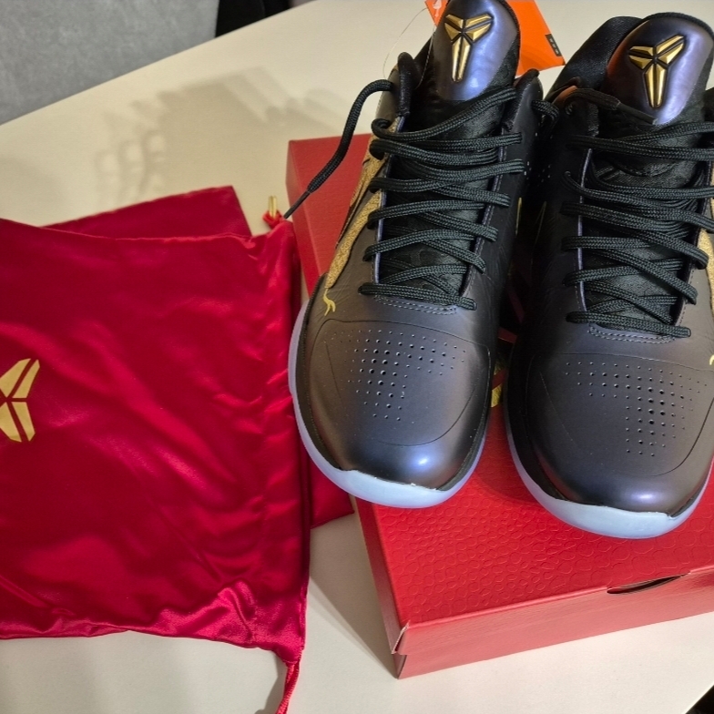 Nike Kobe 5 Protro Year of the Mamba Eggplant 착용 스타일