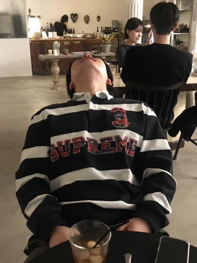 Supreme Stripe Rugby Black - 25FW, Stussy Ripstop Military Cargo Pants Olive Green 착용 스타일 - 2