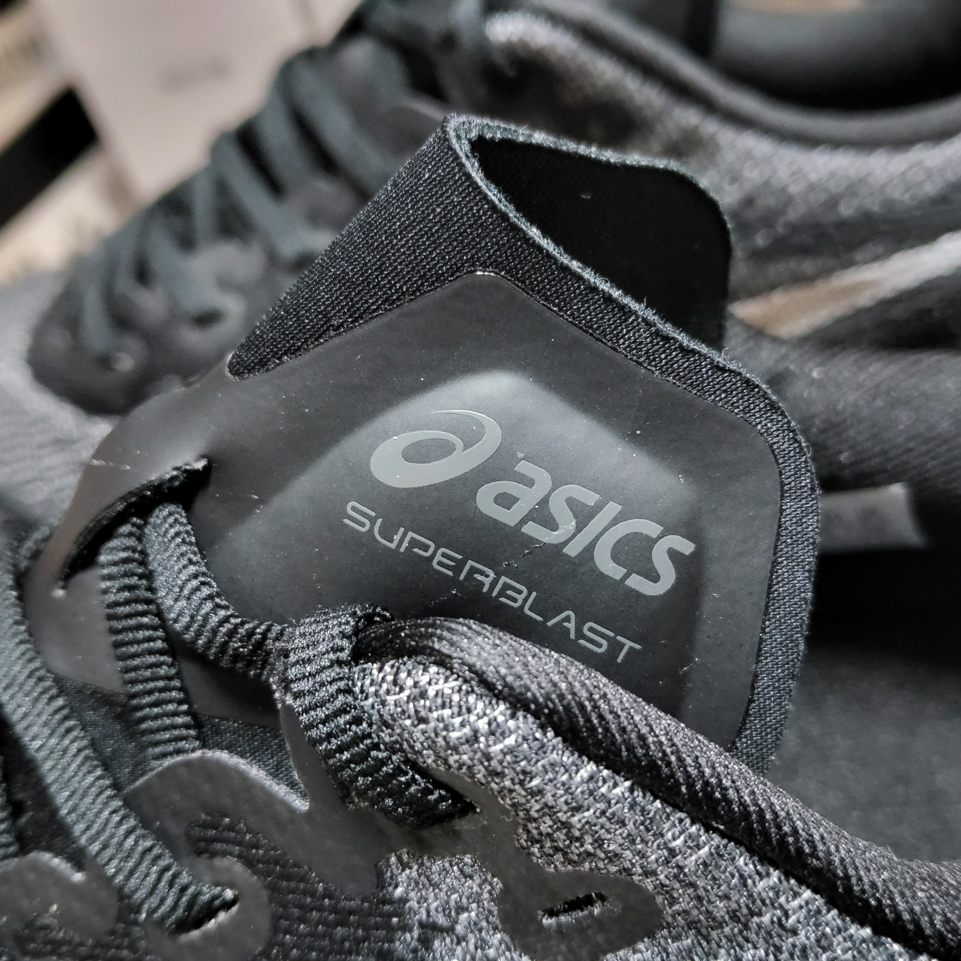 Asics Superblast 2 Black White 착용 스타일 - 4