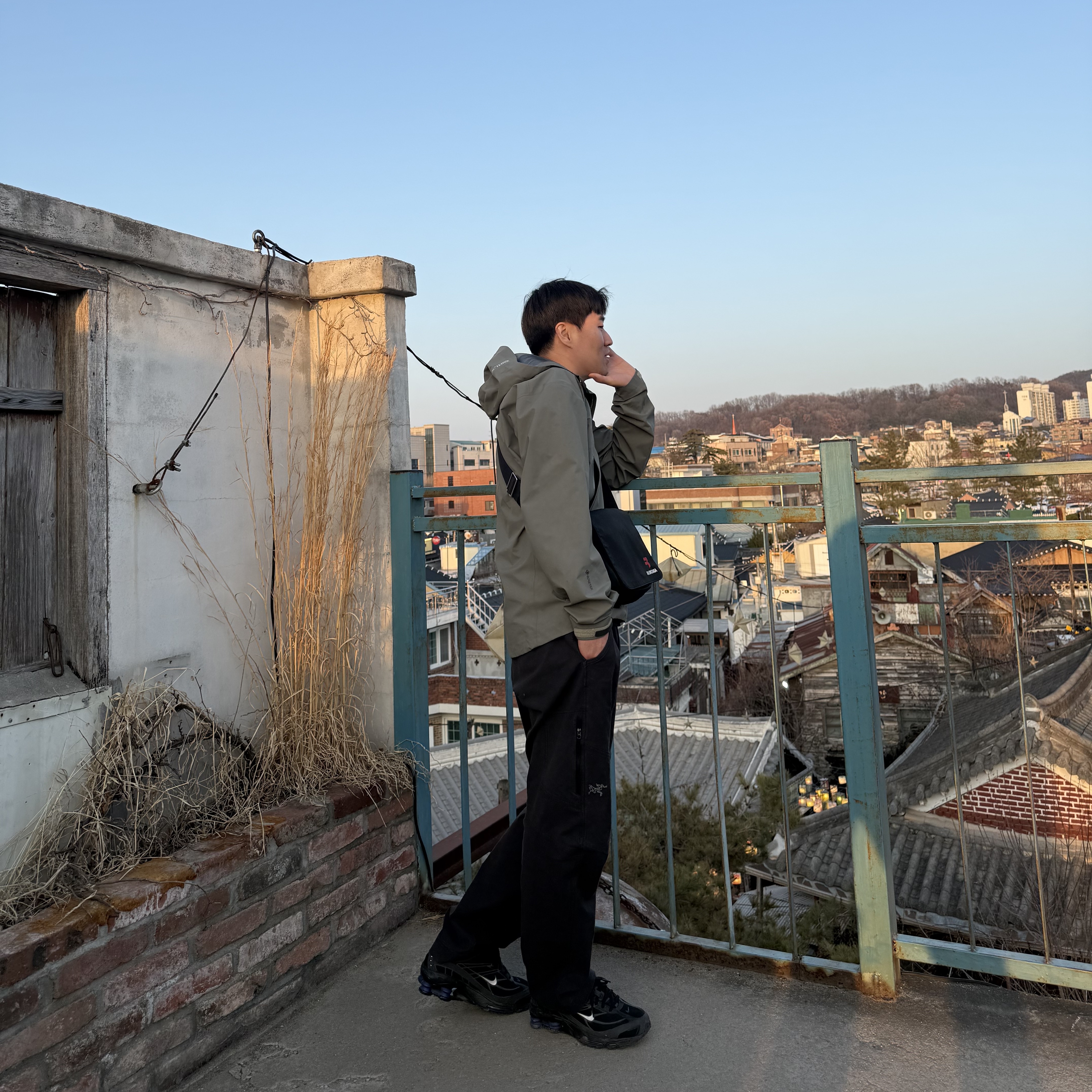Arc'teryx Cronin Cotton Pants Black, Arc'teryx Beta Jacket Forage 착용 스타일