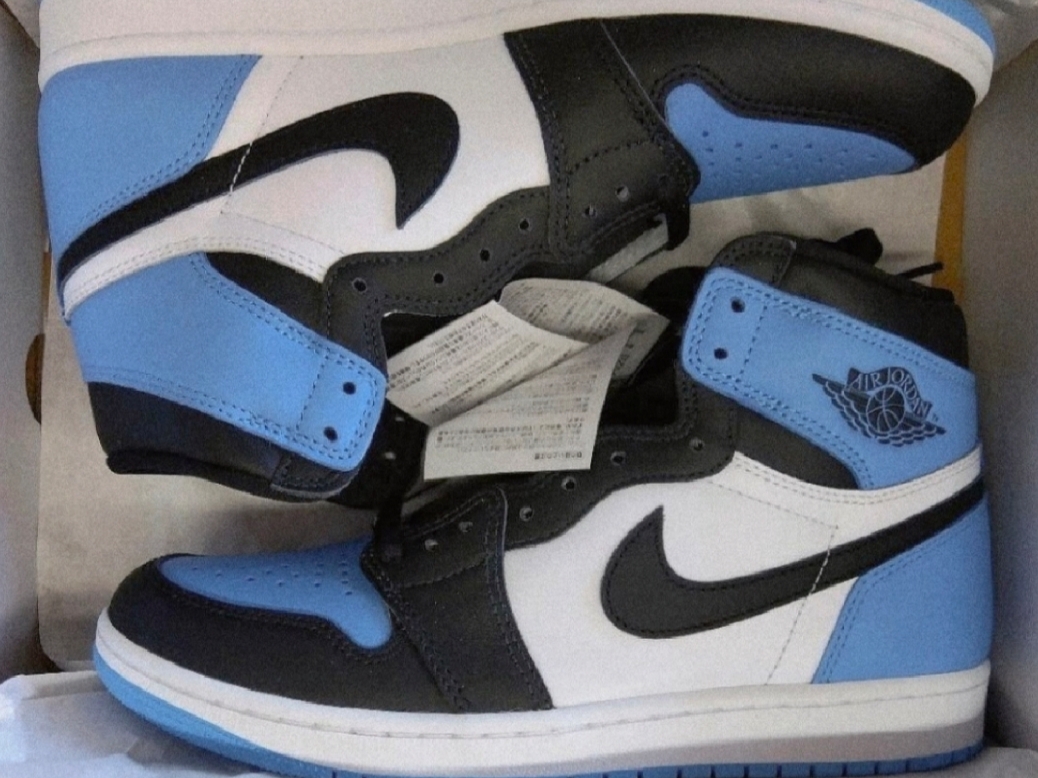 Jordan 1 Retro High OG University Blue 착용 스타일