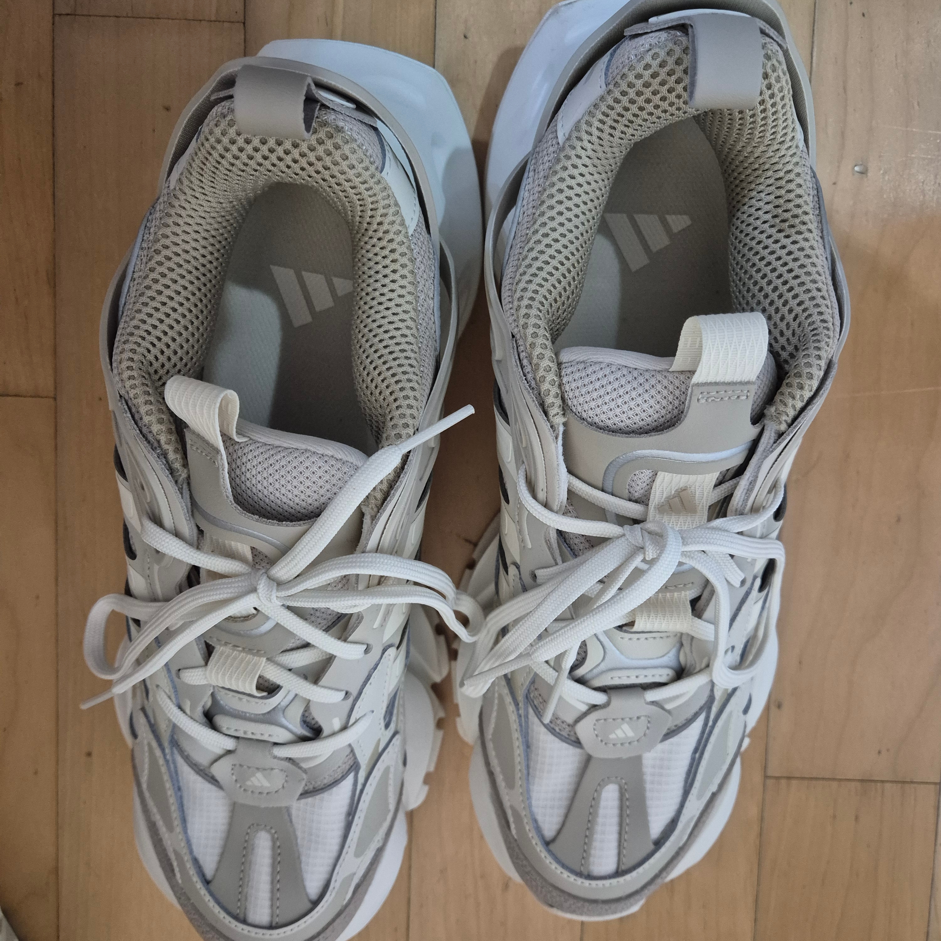 Adidas Vento XLG Deluxe Wonder Beige Bliss 착용 스타일
