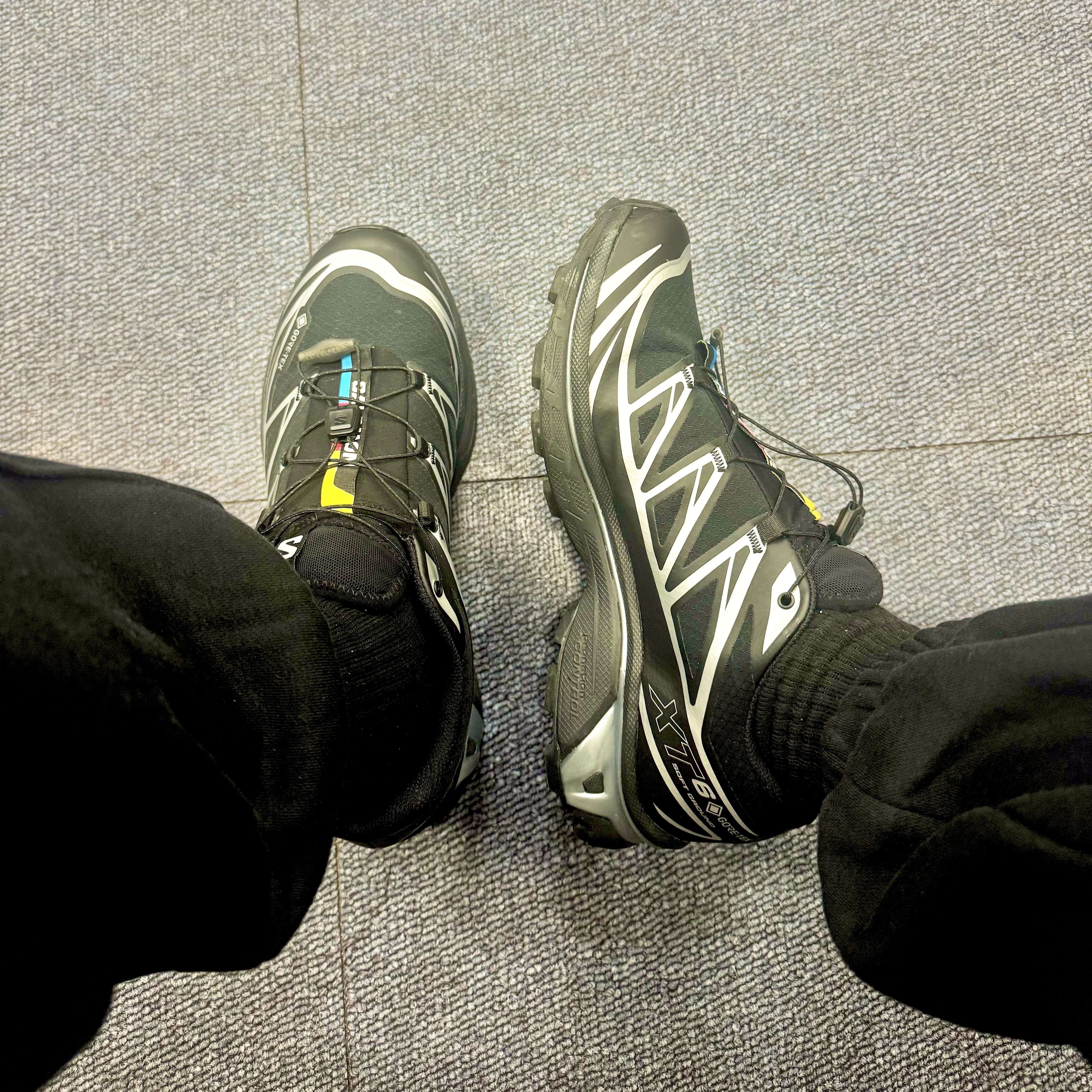 Salomon XT-6 GTX Black Silver 착용 스타일 - 5