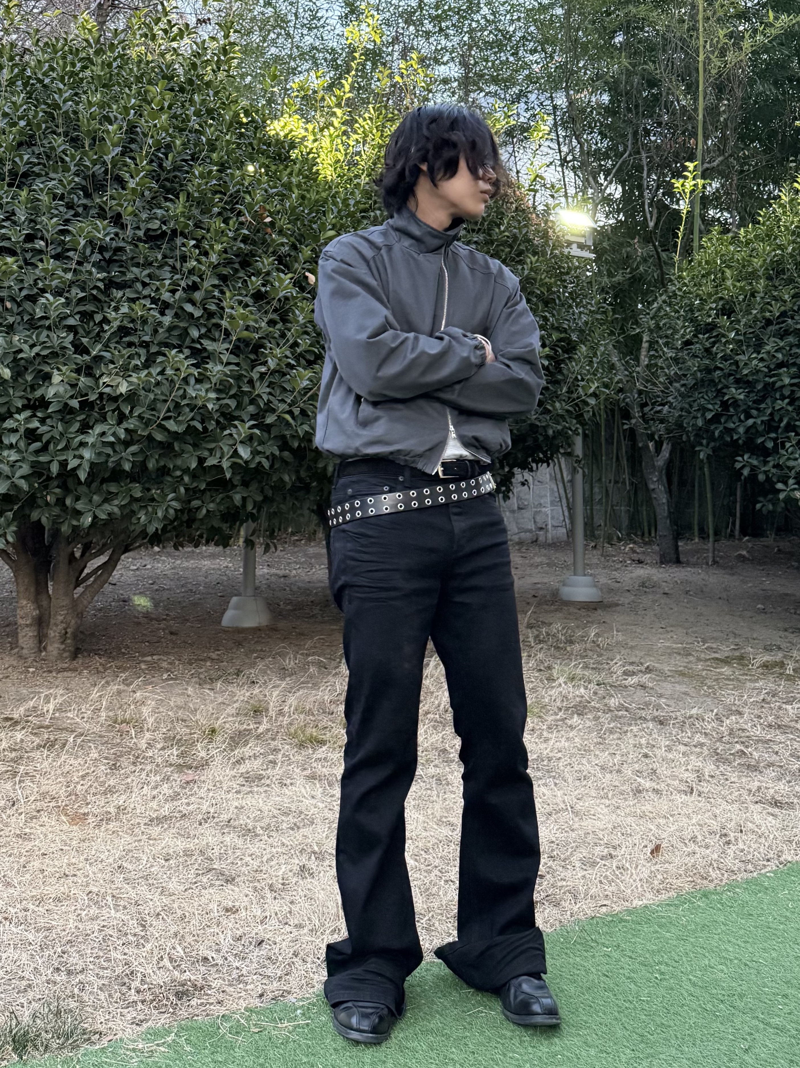 Undermycar Mu.30 Anti Fxxking Logo Play Stretch Flare Black Jeans 착용 스타일