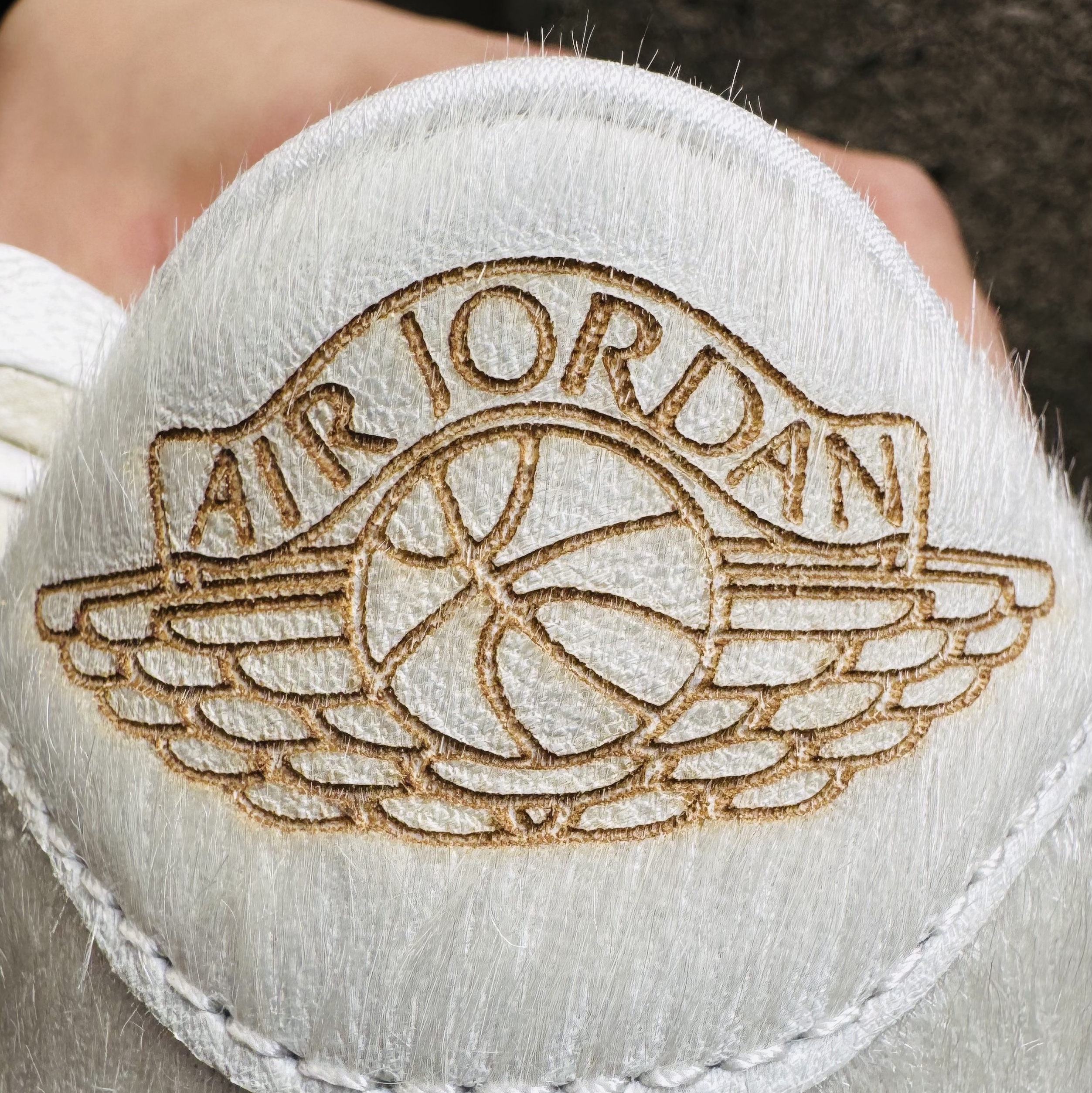 Jordan 1 Retro Low OG Greyish and Sail 착용 스타일 - 3