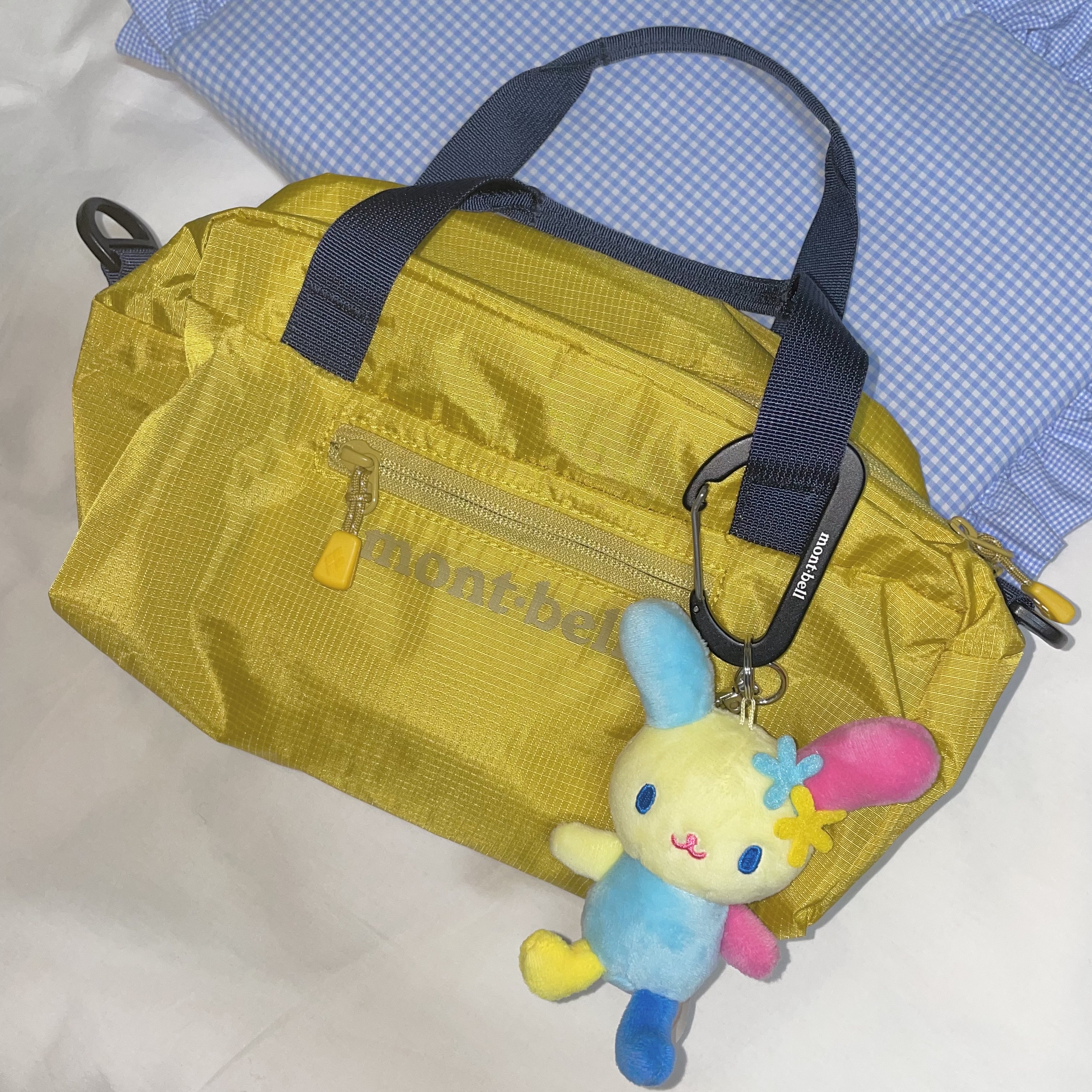 Montbell Light Weight Duffle Bag Yellow 착용 스타일
