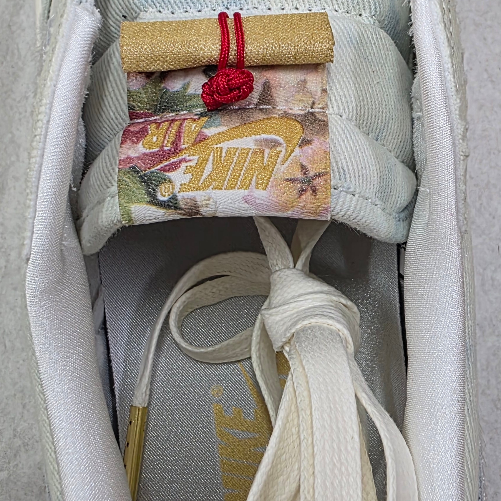 Jordan 1 Retro Low OG Greyish and Sail 착용 스타일 - 4