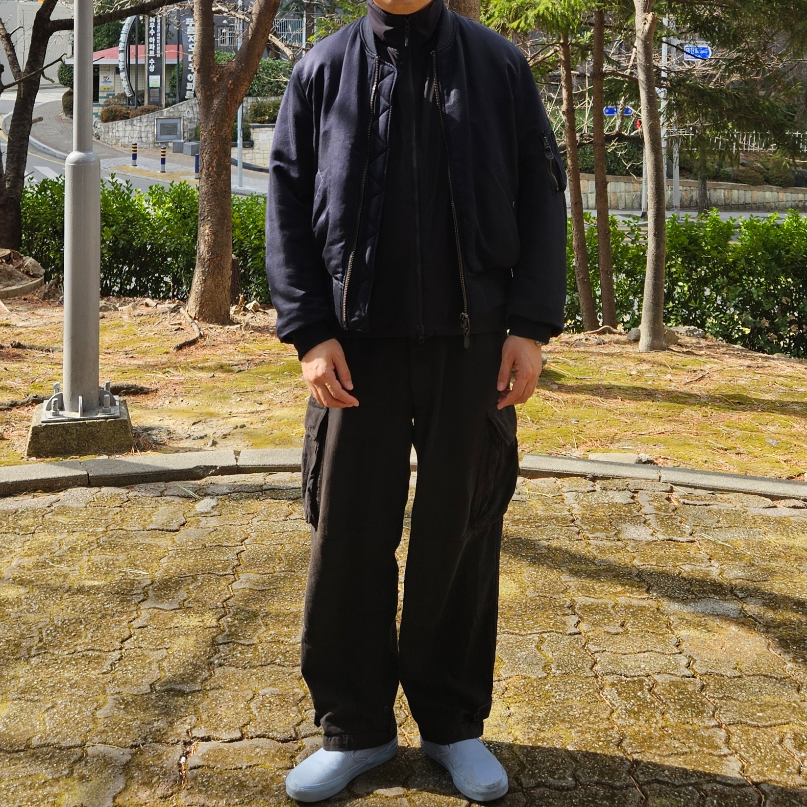 Rolex Submariner 41mm 124060 Black Oyster 착용 스타일 - 2