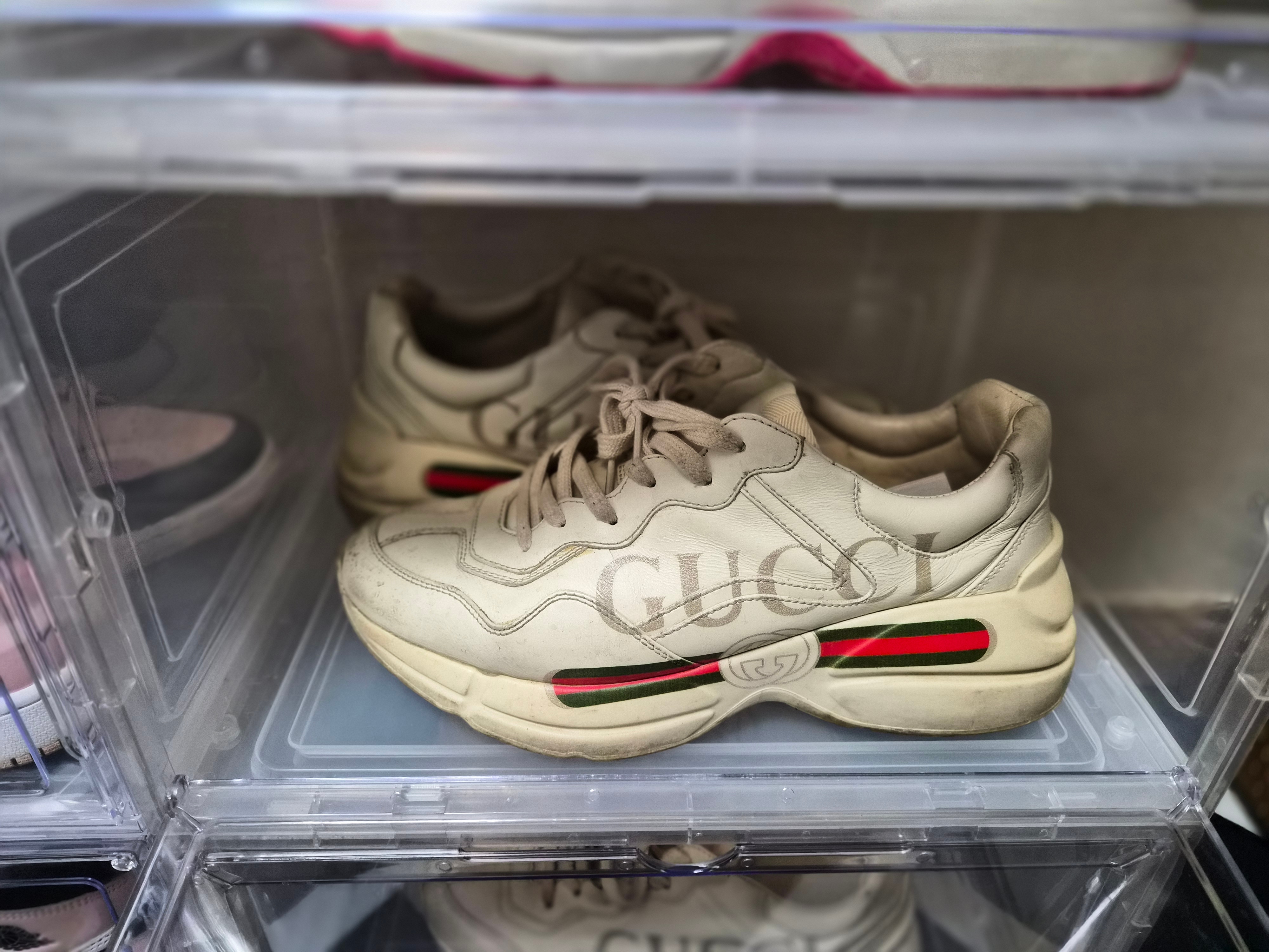 Gucci Rhyton Leather Sneakers Logo 착용 스타일