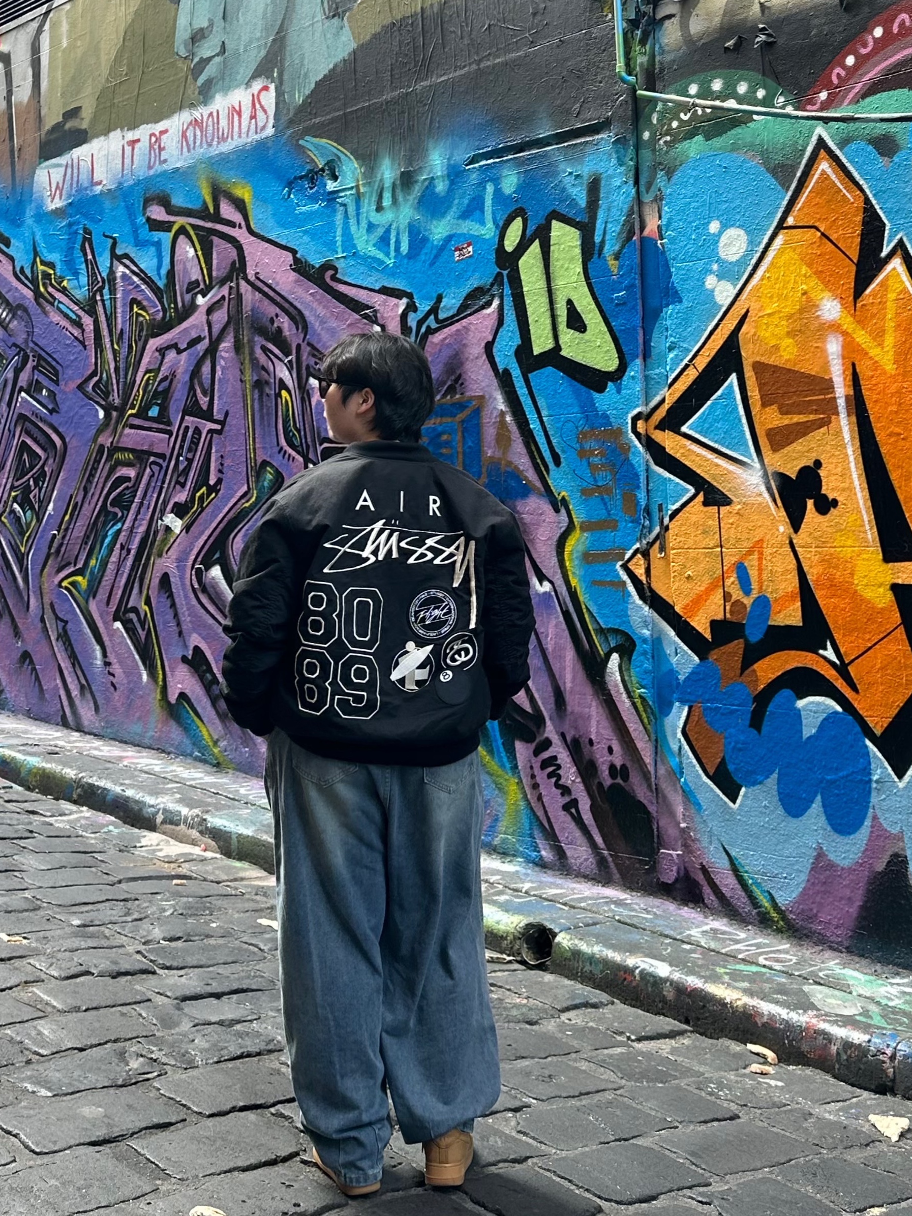 Nike x Stussy Reversible Jacket Black (FJ9153-010), Nike Air Force 1 '07 WB Flax 착용 스타일