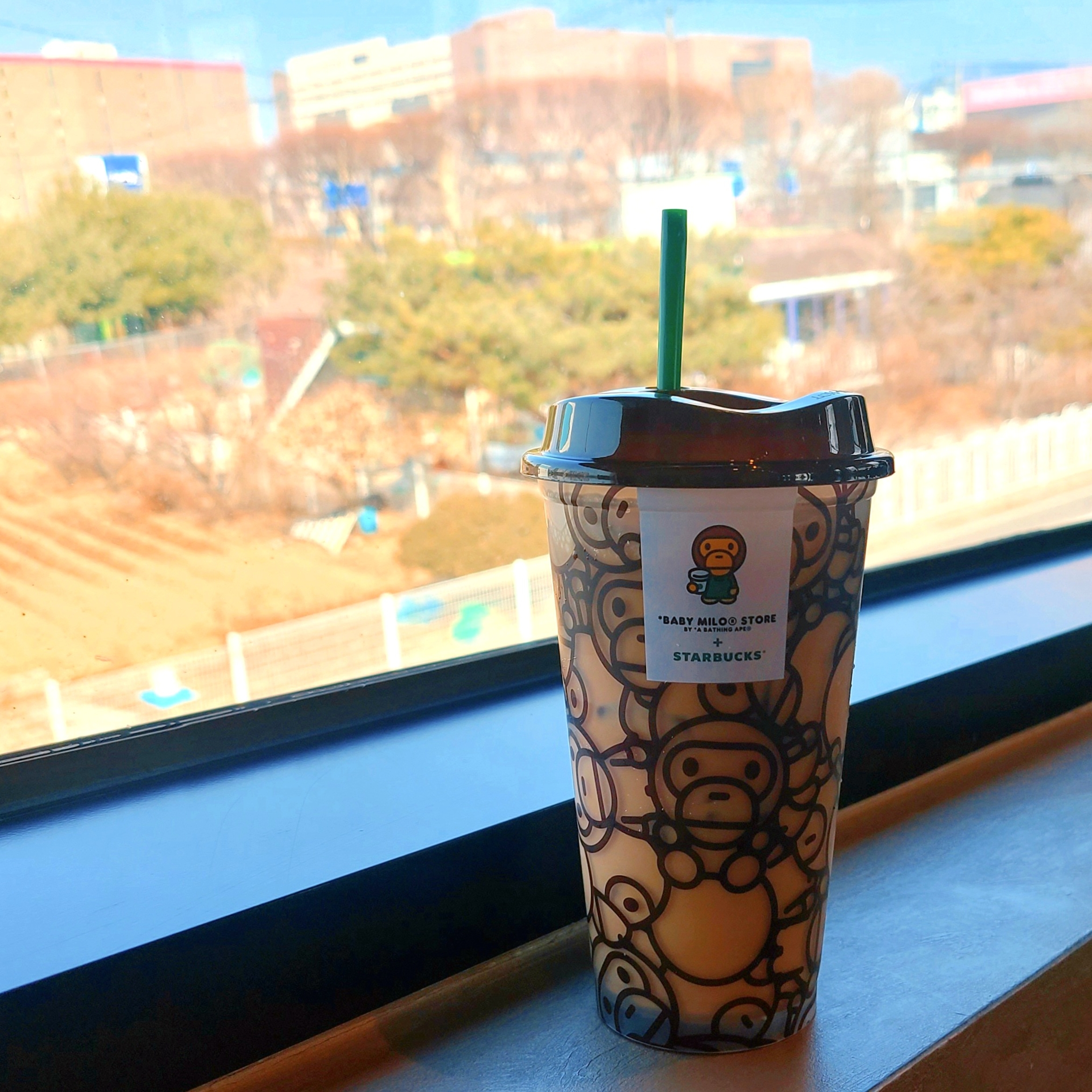 Bearbrick x BAPE Baby Milo and Banana 100% & 400% Set 착용 스타일 - 3