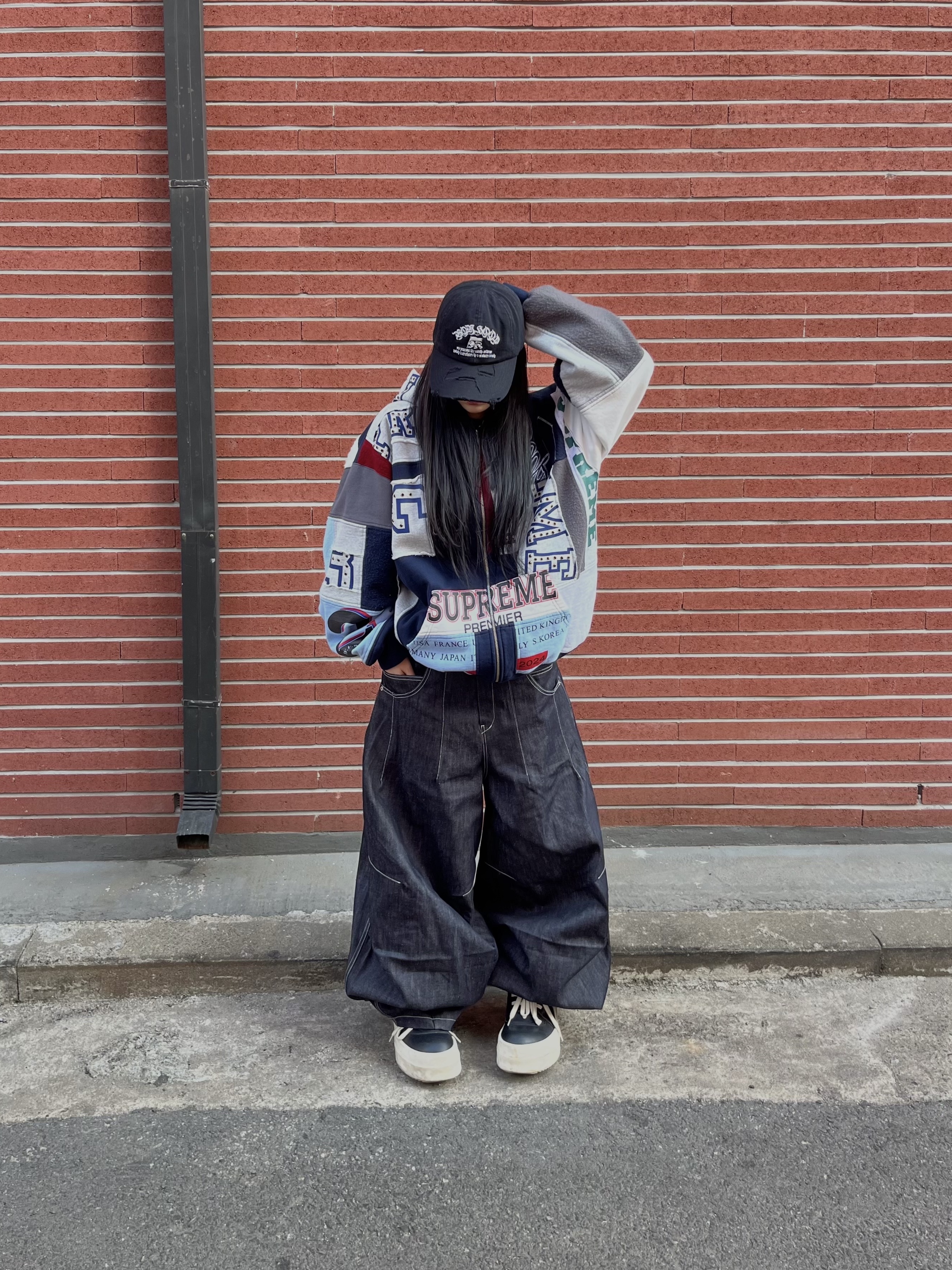 Supreme Patchwork Zip Up Hooded Sweatshirt Navy - 25SS, Rick Owens Hollywood Mega Bumper Geobasket in Full Grain Calf Leather Black Milk 착용 스타일 - 2