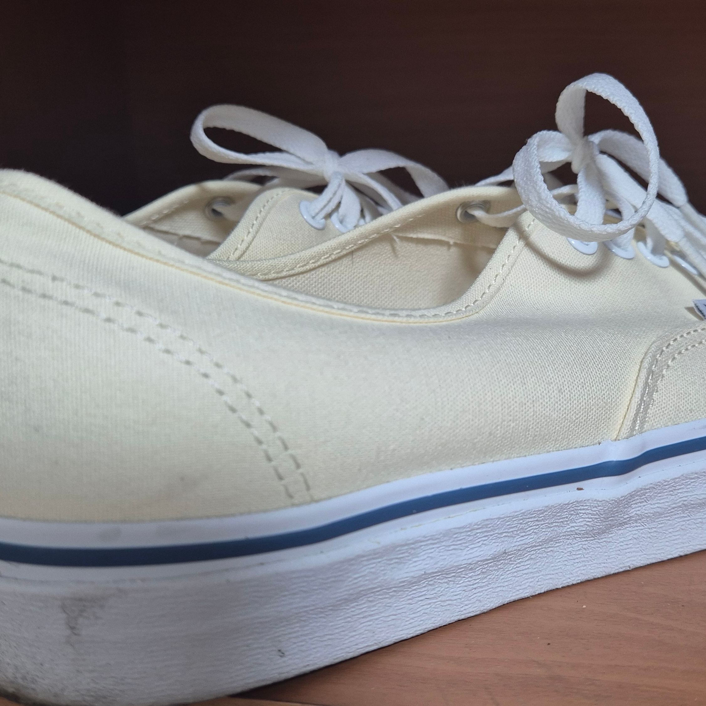 Vans Authentic White 착용 스타일