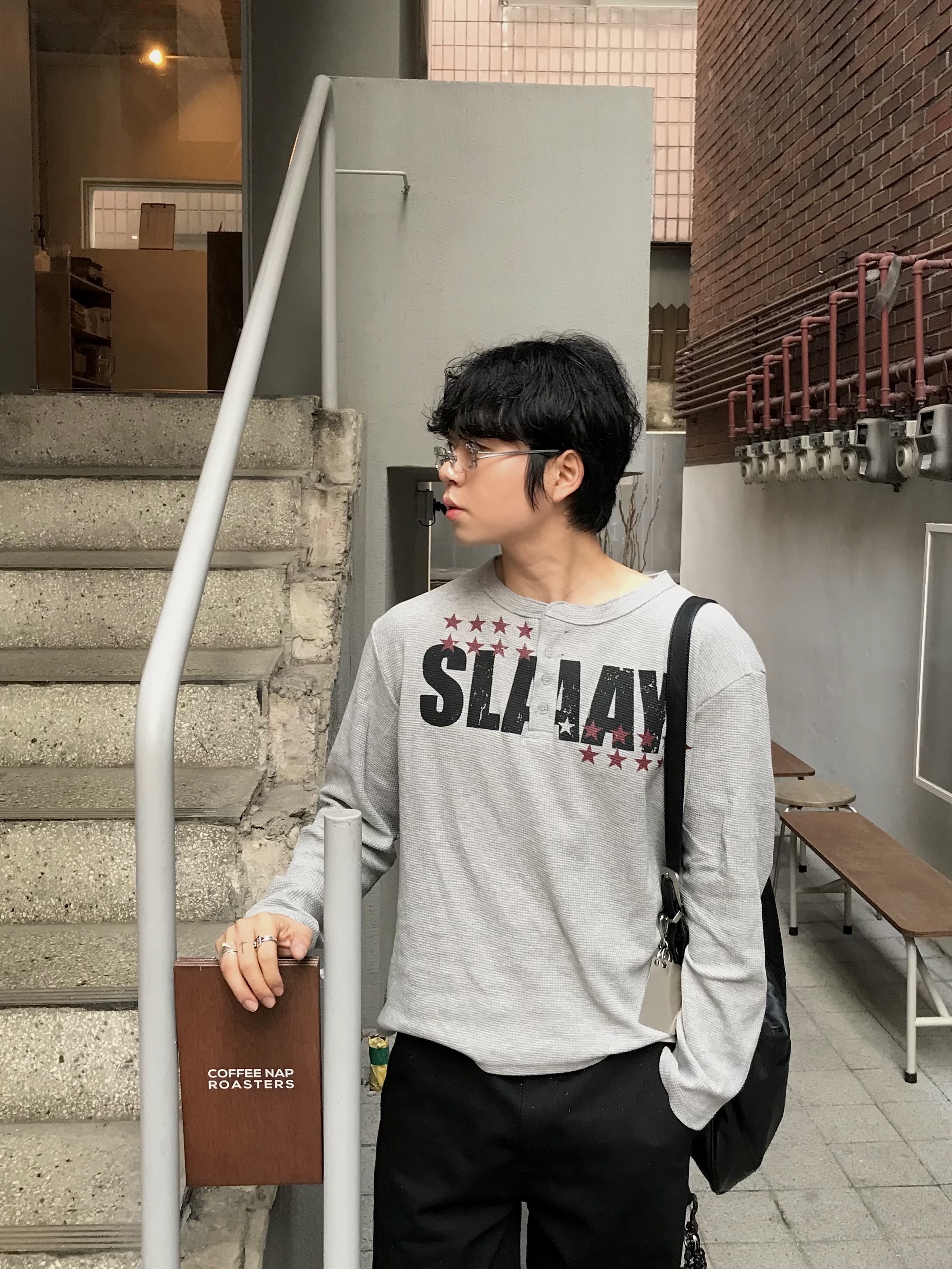 Dr. Martens x Rick Owens 1460 Quad Sole Mega Lace Boots Black, Haleine Cropped Nubuck Structured Jacket Black (WJ308) 착용 스타일 - 4