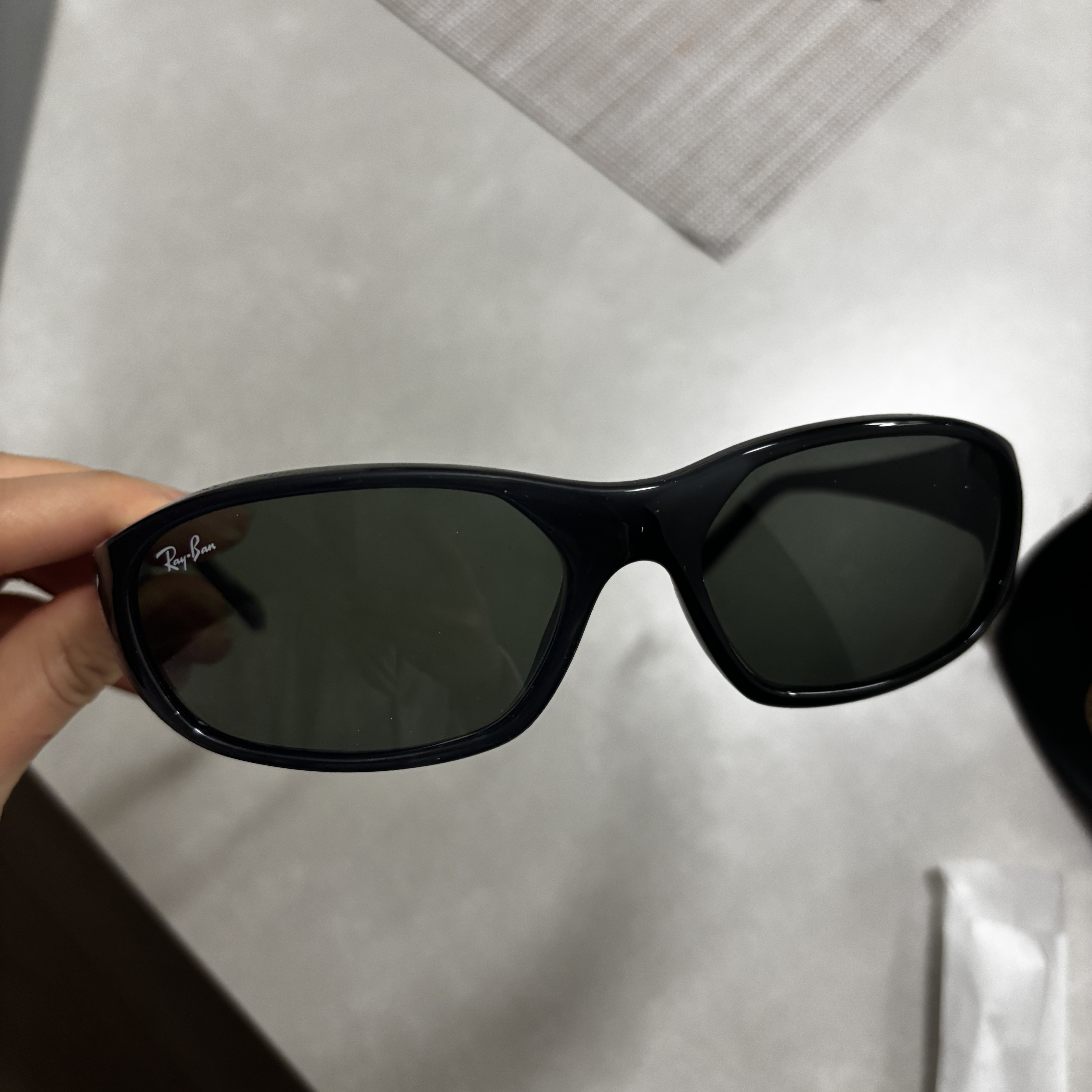 Ray-Ban DADDY-O II Polished Black Frame Green Classic G-15 Lenses 착용 스타일 - 4