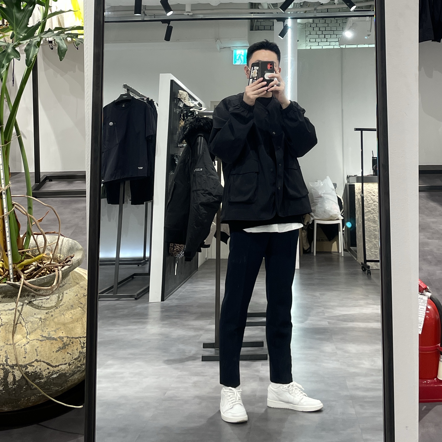 Jordan 1 Low Triple White 착용 스타일