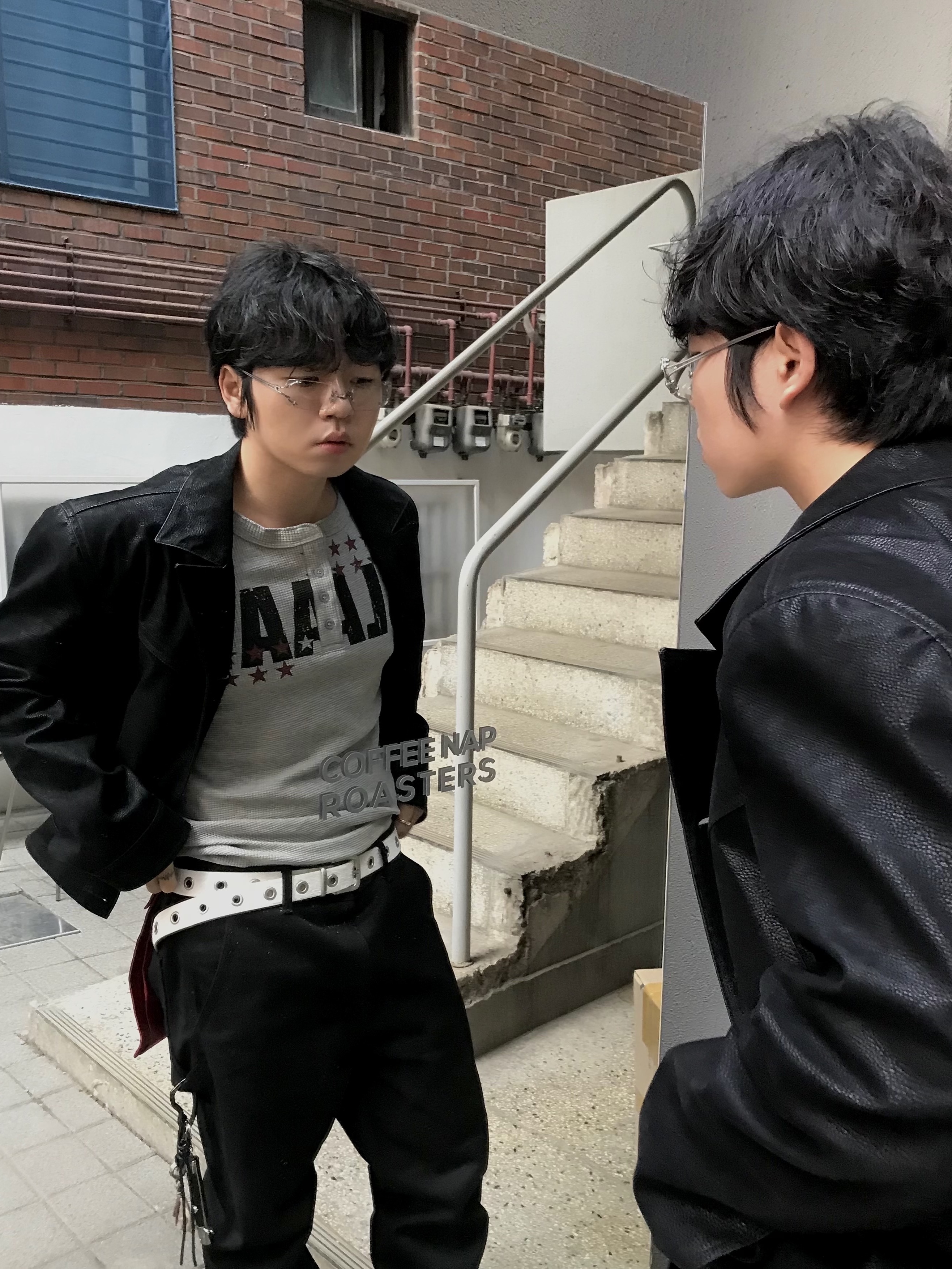 Dr. Martens x Rick Owens 1460 Quad Sole Mega Lace Boots Black, Haleine Cropped Nubuck Structured Jacket Black (WJ308) 착용 스타일 - 7