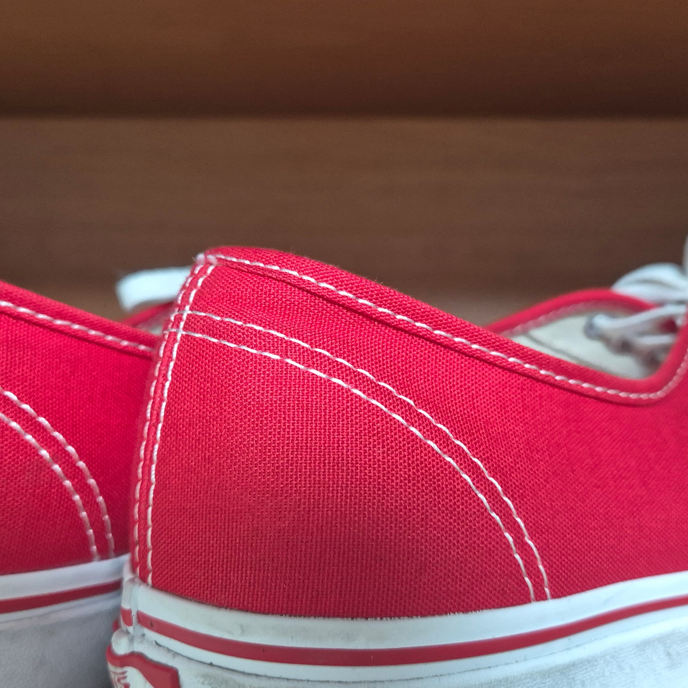 Vans Authentic Red 착용 스타일