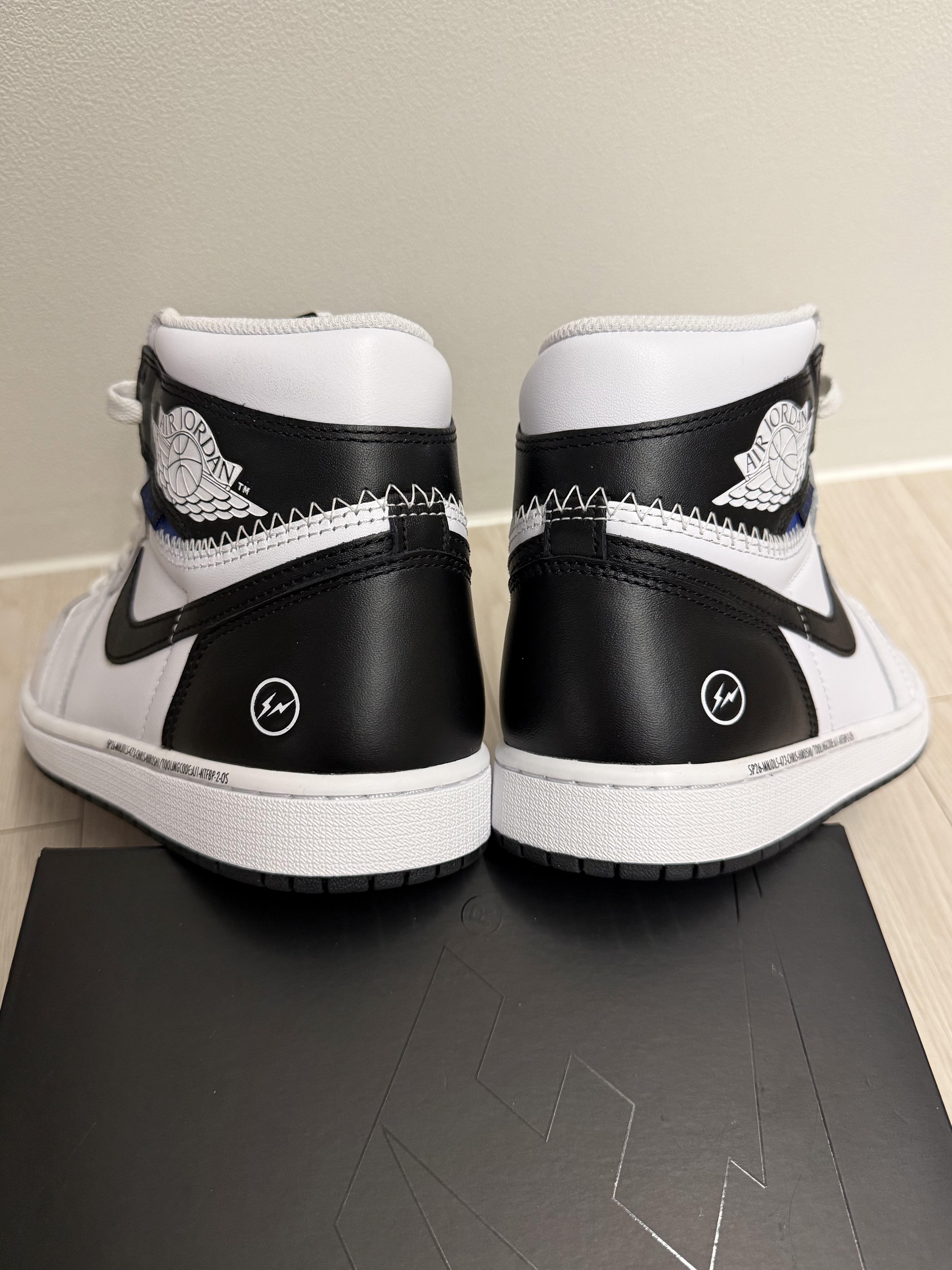 Jordan 1 x Fragment x Union LA High OG SP White Black 착용 스타일 - 8