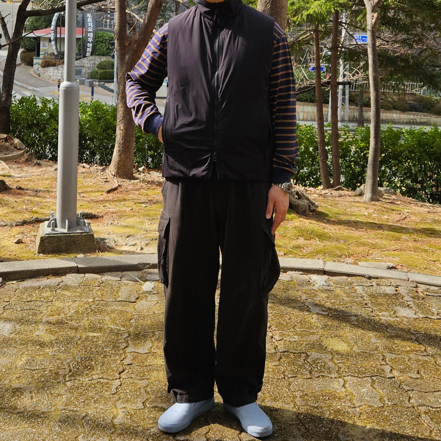 Rolex Submariner 41mm 124060 Black Oyster 착용 스타일 - 2