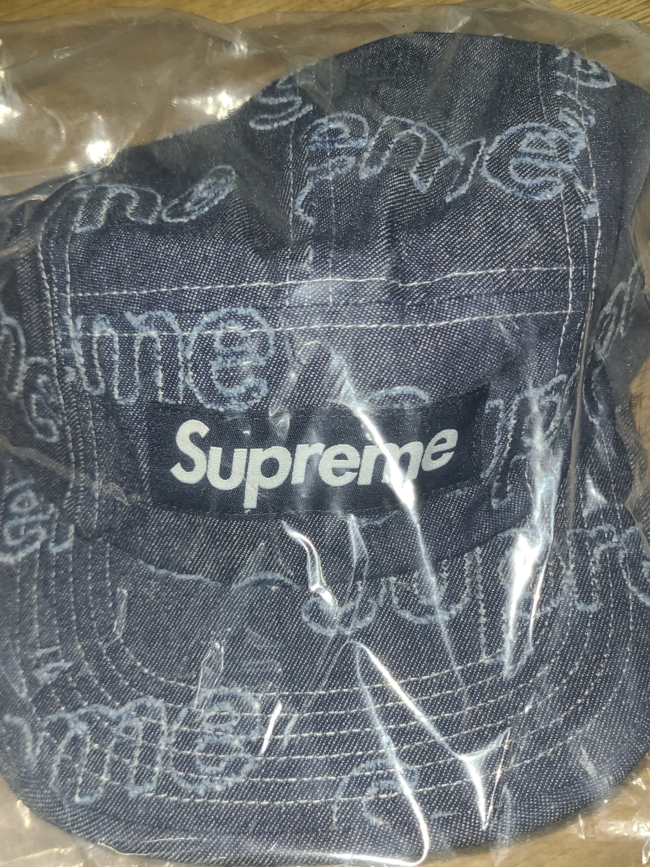 Supreme Lasered Denim Camp Cap Navy - 24FW 착용 스타일 - 2