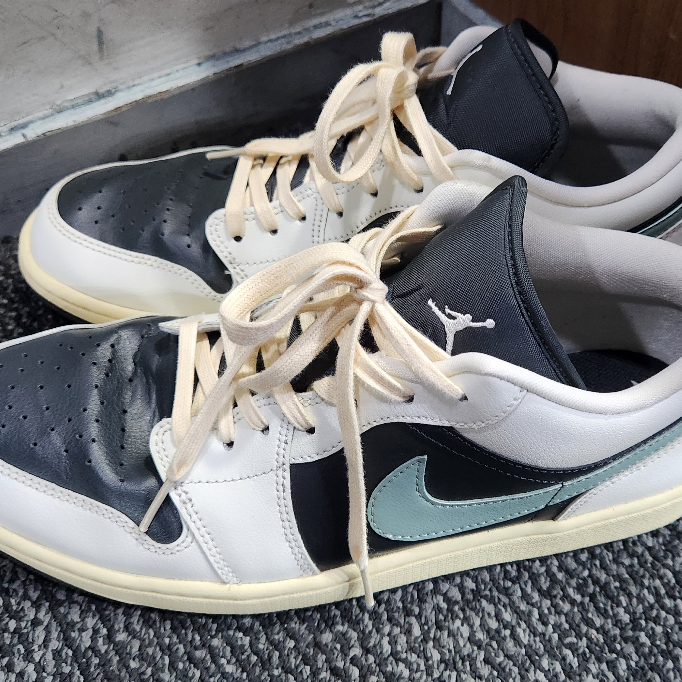 (W) Jordan 1 Low Anthracite Sail 착용 스타일