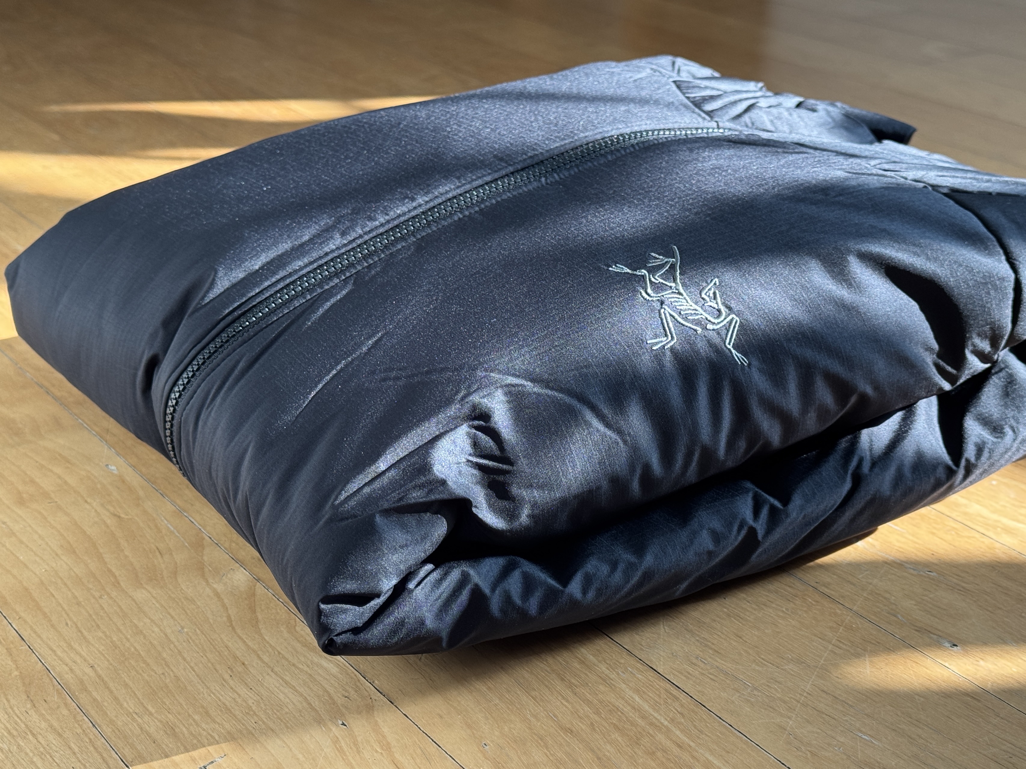 Arc'teryx Atom SV Hoody Black 착용 스타일