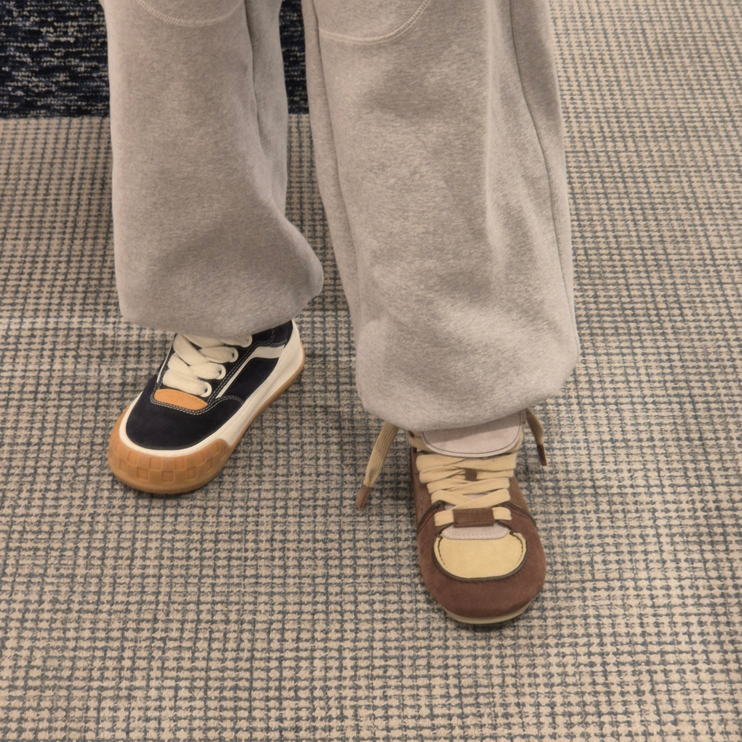 Louis Vuitton LV Tilted Sneakers Navy Blue, Dior Roadie Lace-Up Boot Brown Nubuck Beige Suede 착용 스타일