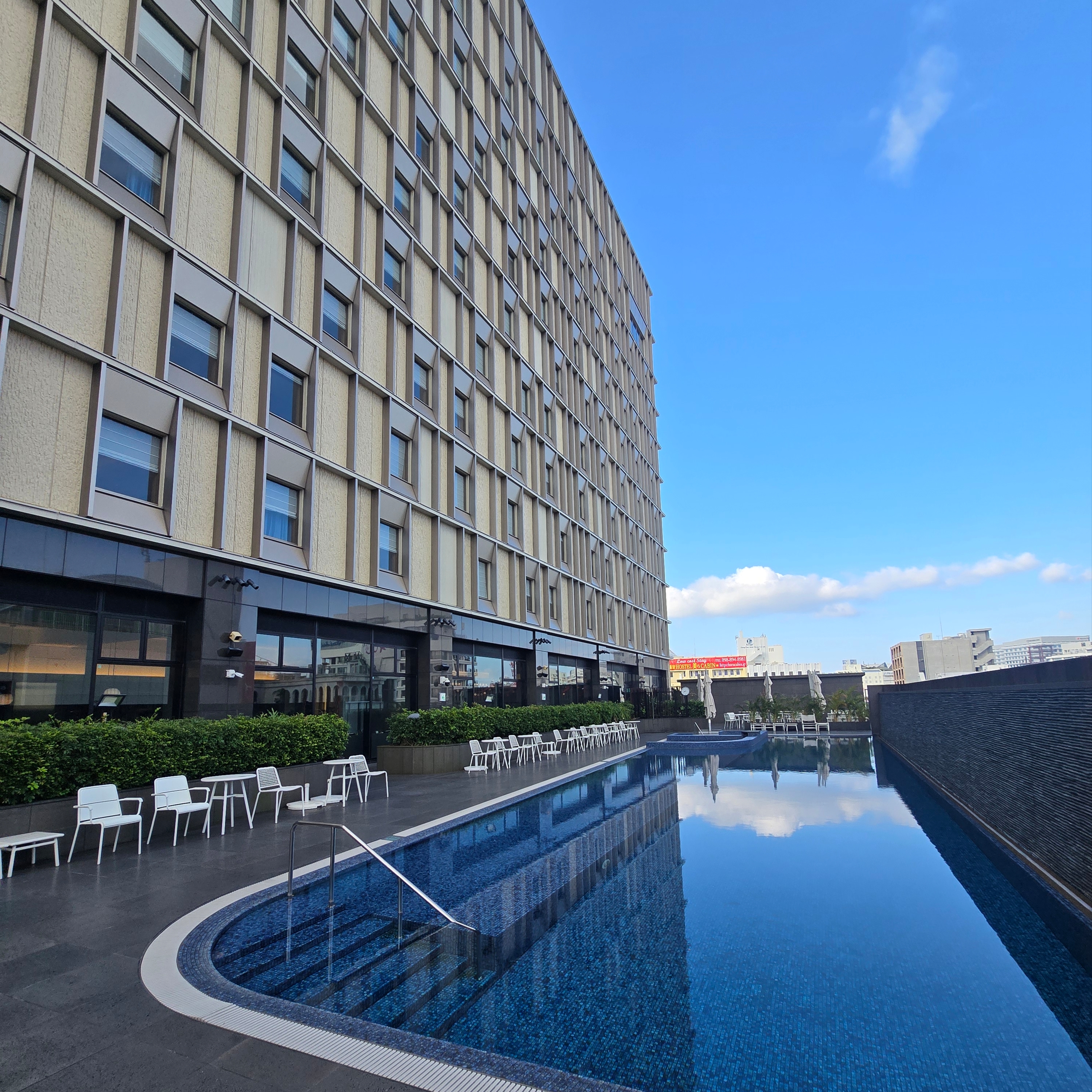 Arc'teryx Beta LT Jacket Black, Arc'teryx Heliad 6 Crossbody Bag Black 착용 스타일 - 3