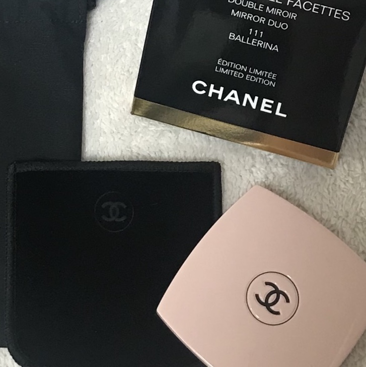 Chanel Codes Couleur Limited Edition Miroir Double Facettes 111 Ballerina 착용 스타일