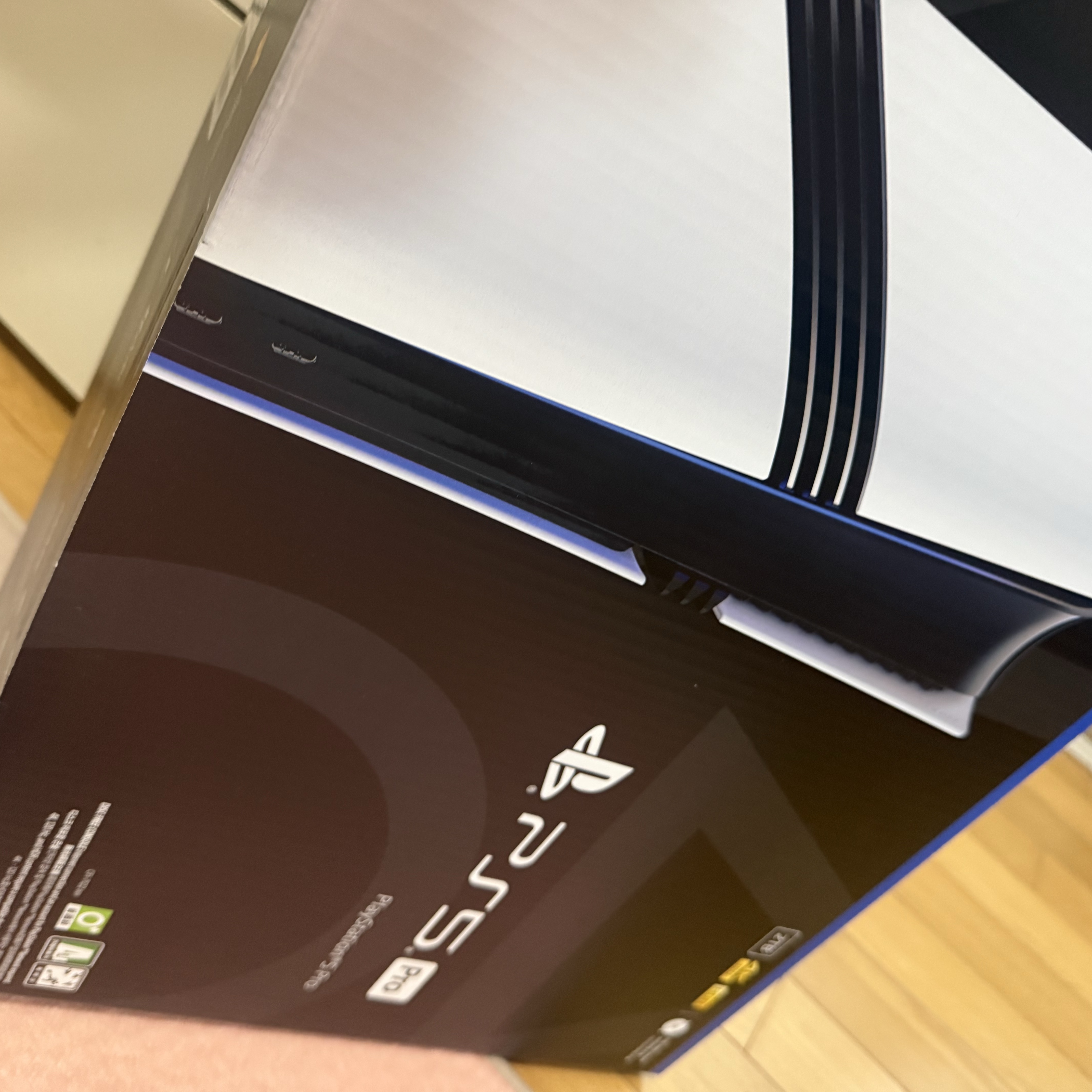 [7% 적립] PlayStation 5 Pro - 2TB 착용 스타일