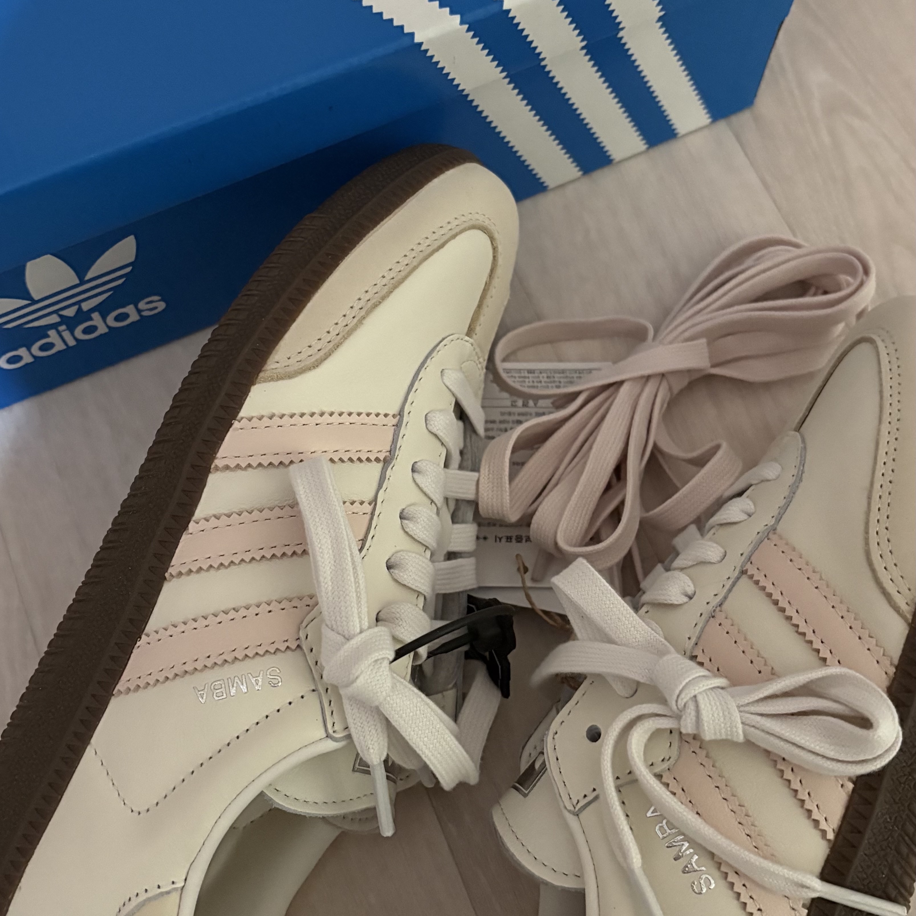 (W) Adidas Samba OG Cloud White Wonder Quartz 착용 스타일 - 3