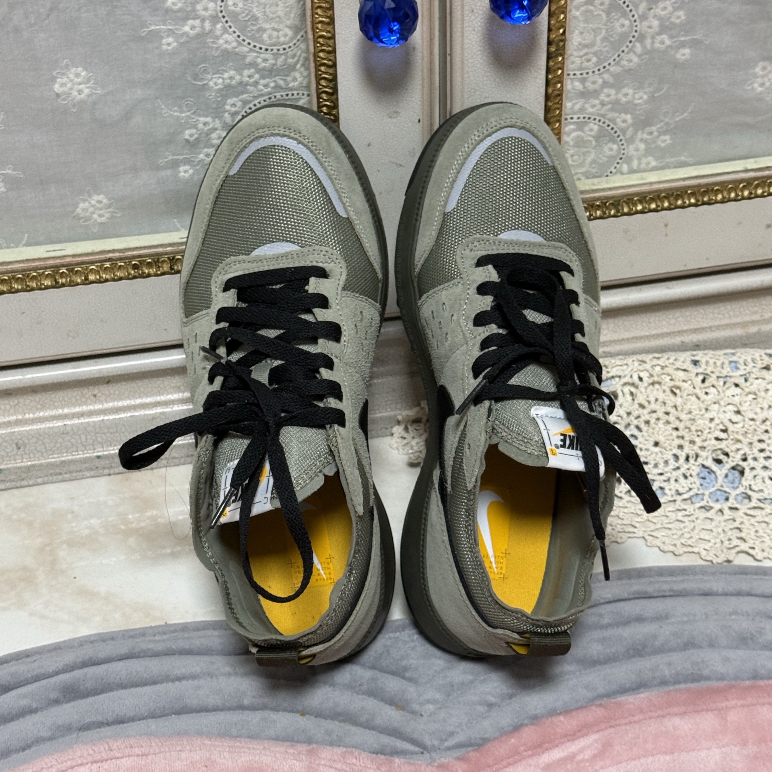 Nike C1TY Surplus Light Army Cargo Khaki 착용 스타일