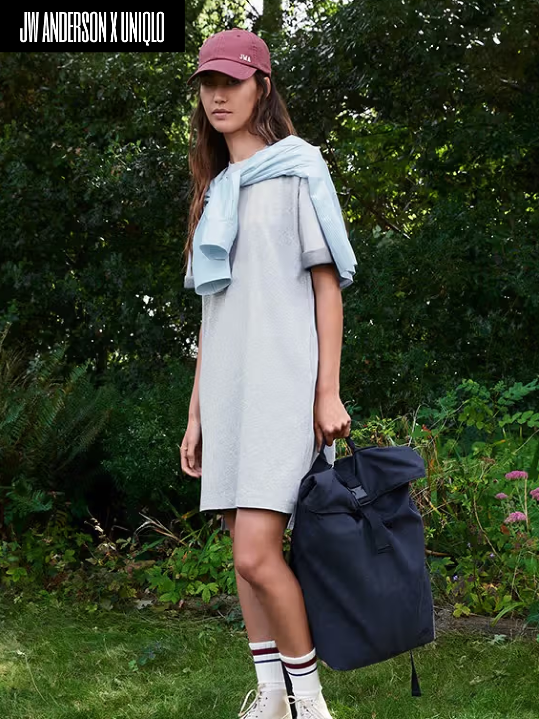 Uniqlo x JW Anderson Straight Jean Blue - KR, Uniqlo x JW Anderson Roll Top Backpack Blue 착용 스타일 - 2