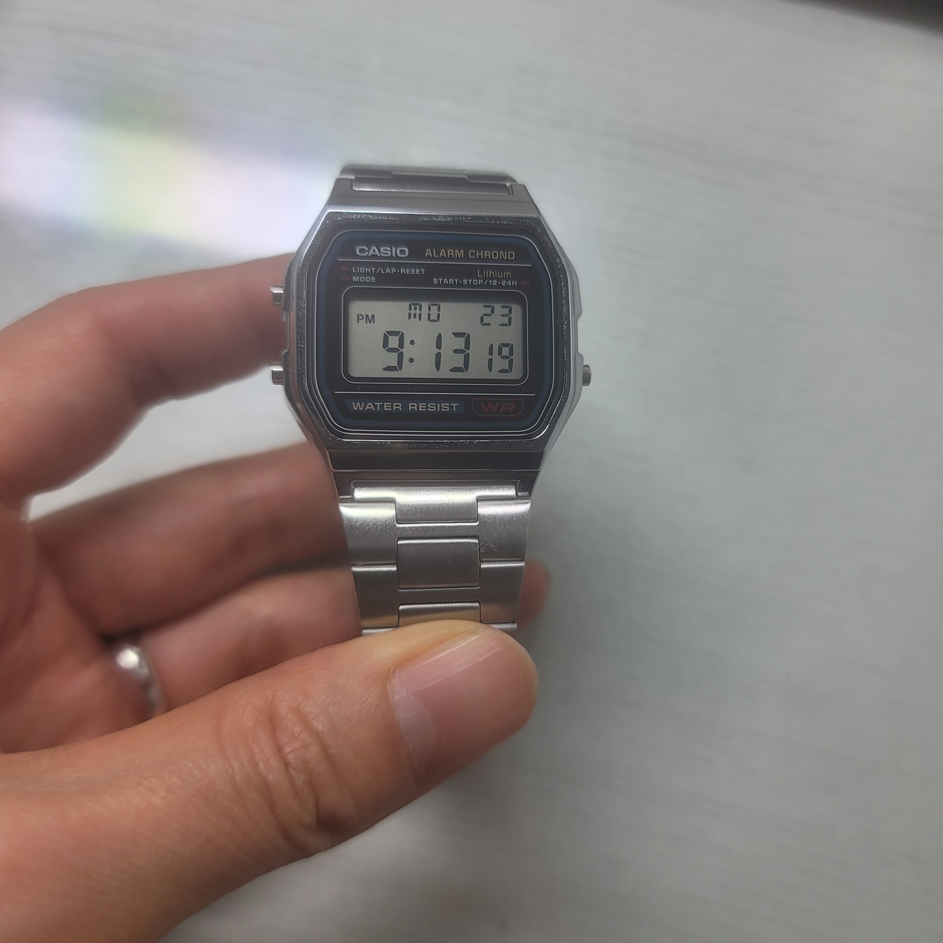 Casio A-158WA-1 착용 스타일