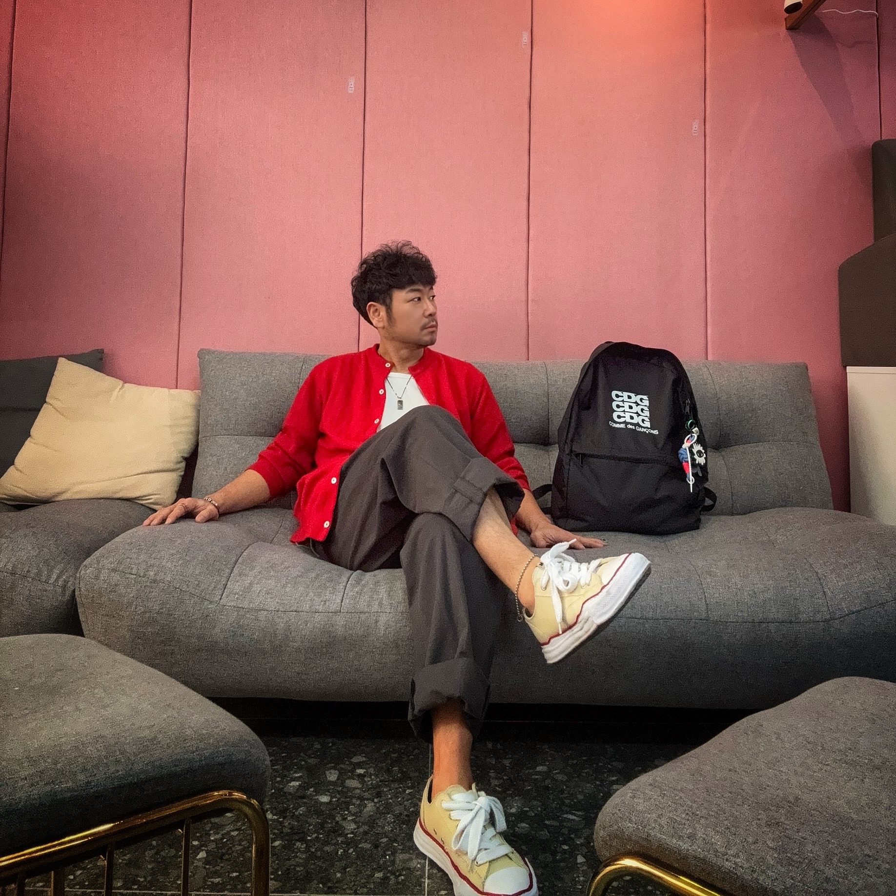 Maison Mihara Yasuhiro Peterson OG Sole Canvas Low-top Sneakers Natural, CDG Backpack Black 착용 스타일 - 4